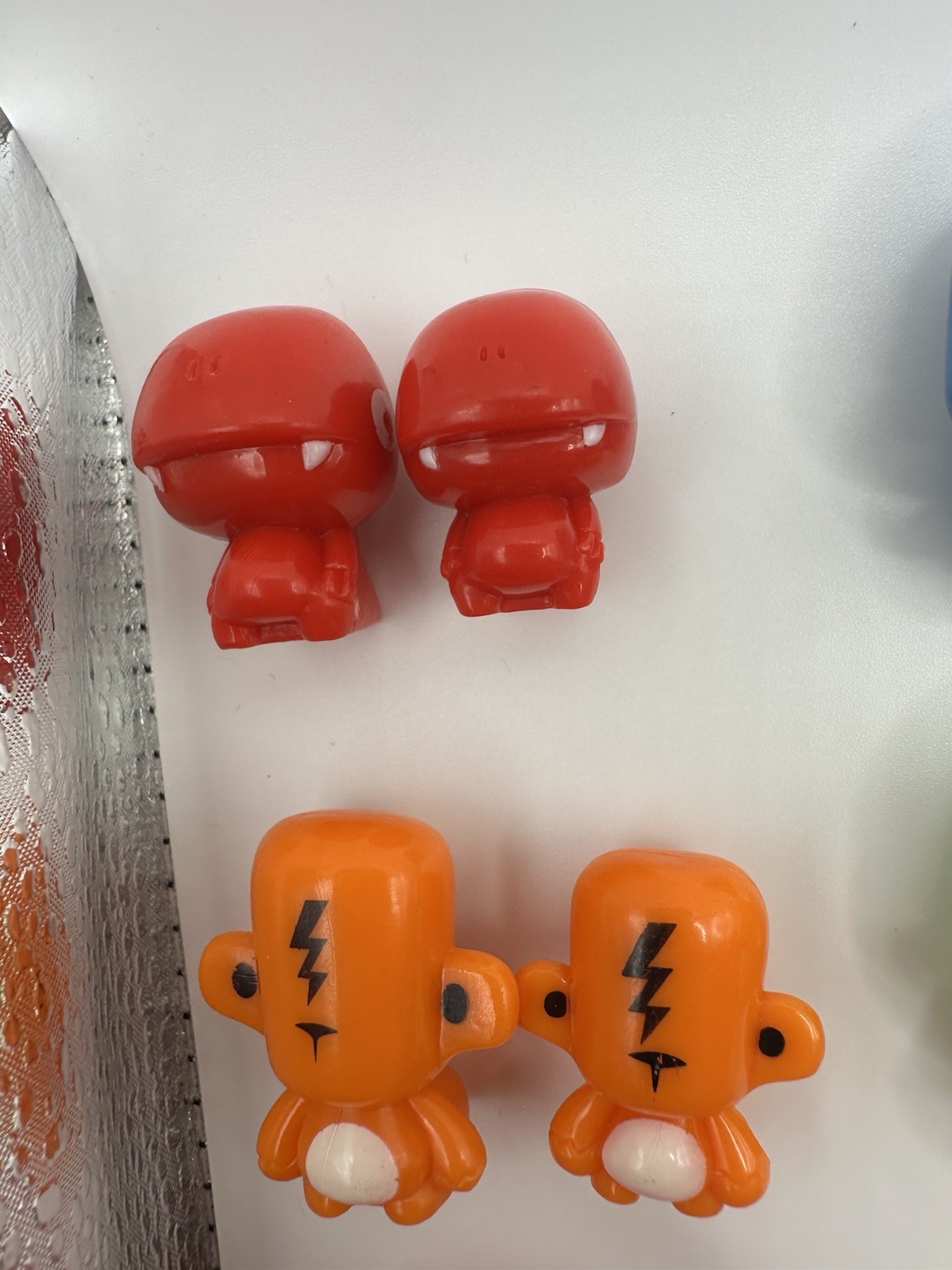 Gogo’s Crazy Bones – MEGA Megatrip – Complete Set 16/16 + Regular Size 16/16
