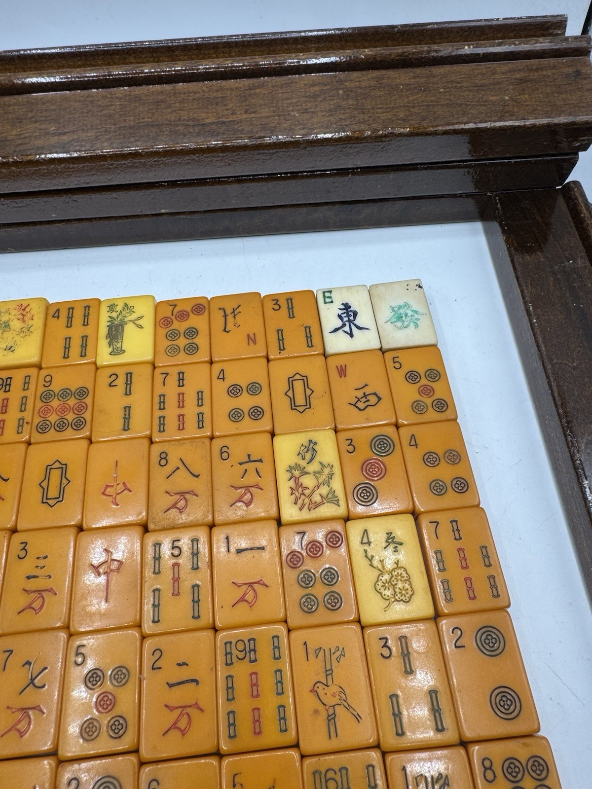 Art Deco Butterscotch Mahjong 143 Pcs