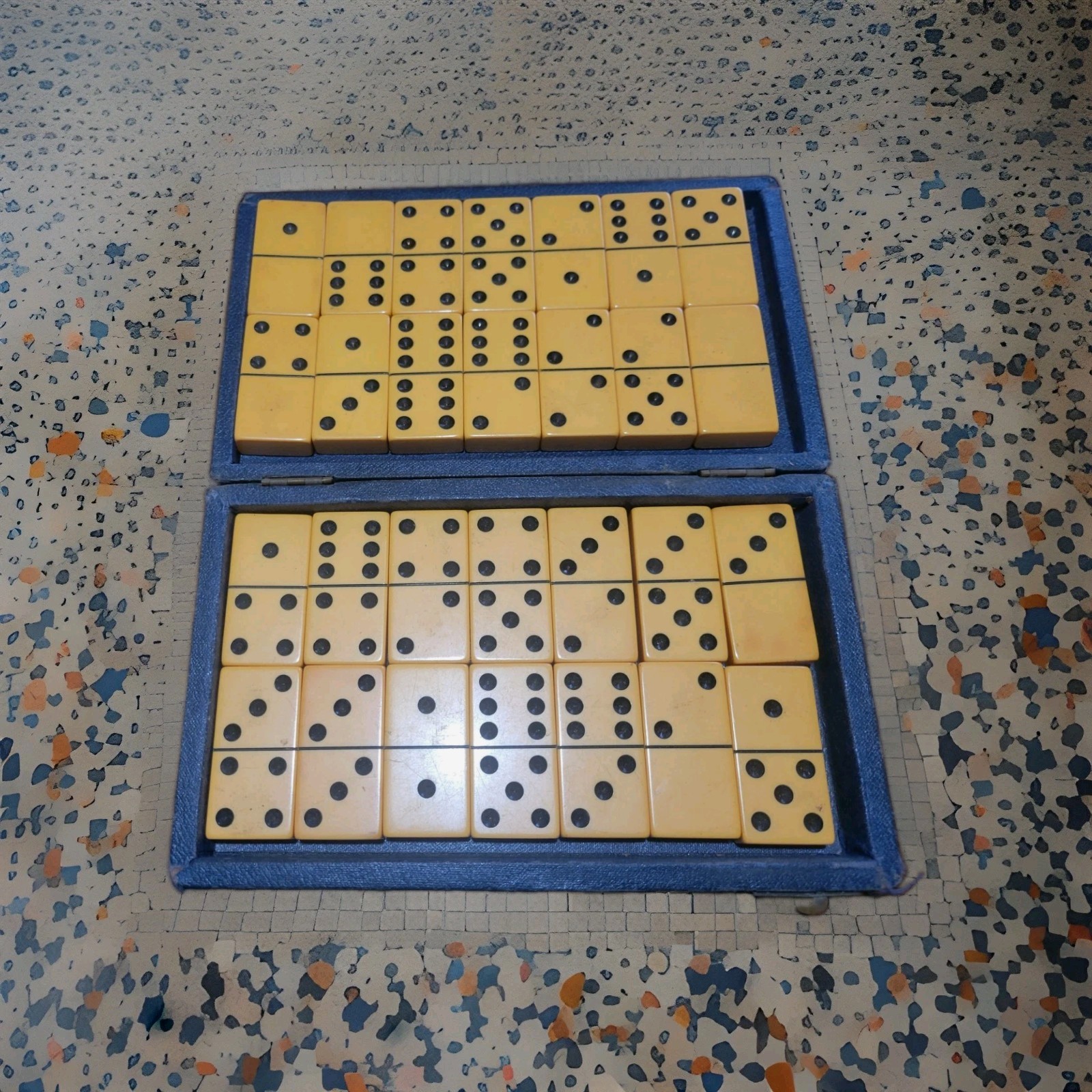 Vintage Crisloid Domino Set 28 Pc Double Six 1/2″ Thick Butterscotch Blue Case