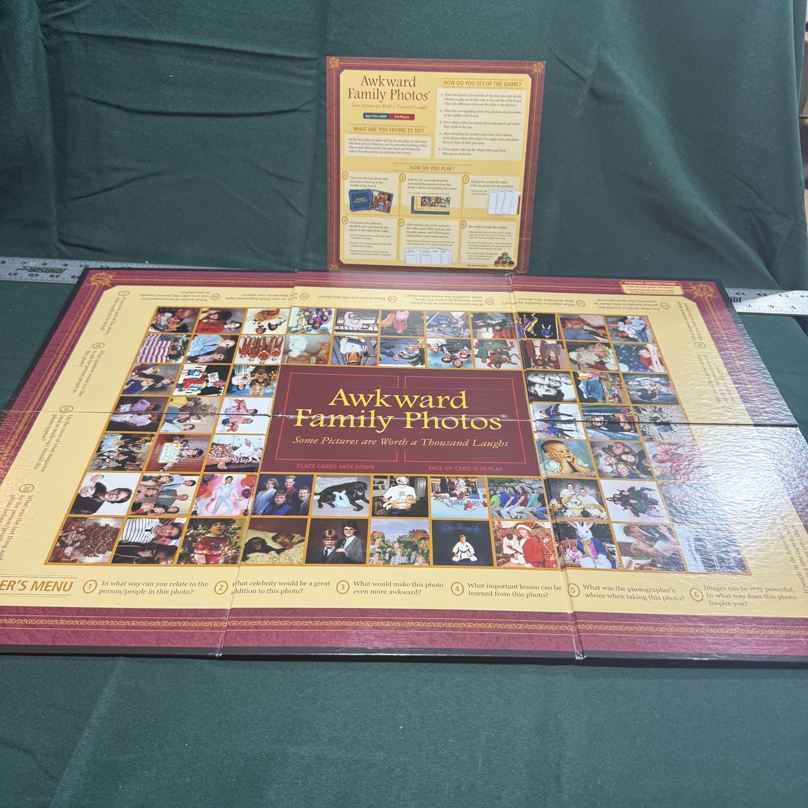 Awkward Family Photos Board Game Teen-Adult 4-6 Players Family and Party