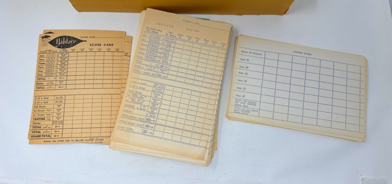 VINTAGE Yahtzee 1956 Dice Game All Dice Chips E.S. Lowe