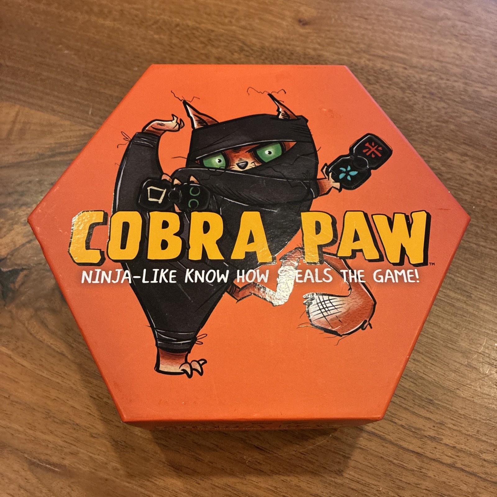 Cobra Paw Game by Bananagrams – Complete