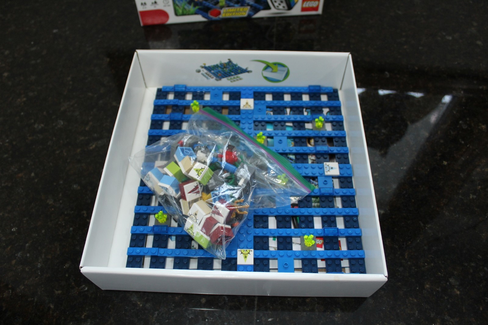 2010 Lego Limited Edition Atlantis Treasure Building Game Set #3851 2-4 Players