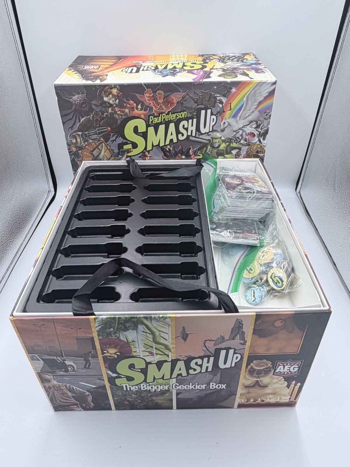 AEG: Smash Up – The Bigger Geekier Box COMPLETE + 3 Expansions 19 Factions