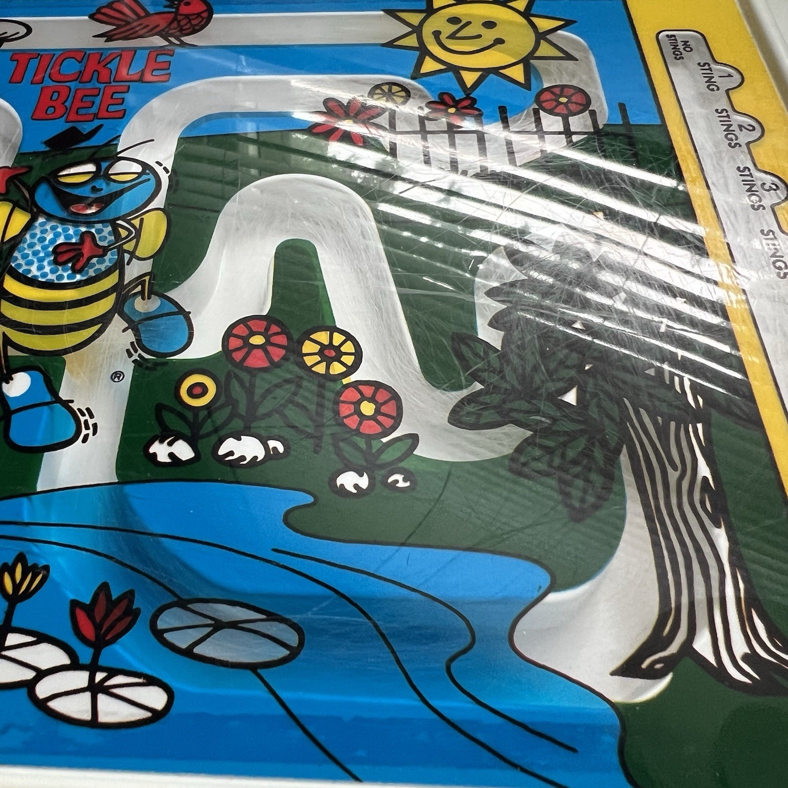 Vintage 1976 Schaper Tickle Bee Magnetic Maze Board Game Complete in Box #215