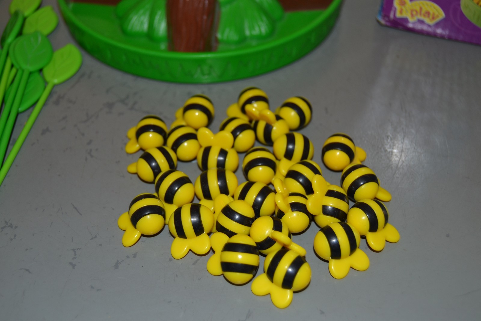 iPlay Honey Bee Tree Game Beehive