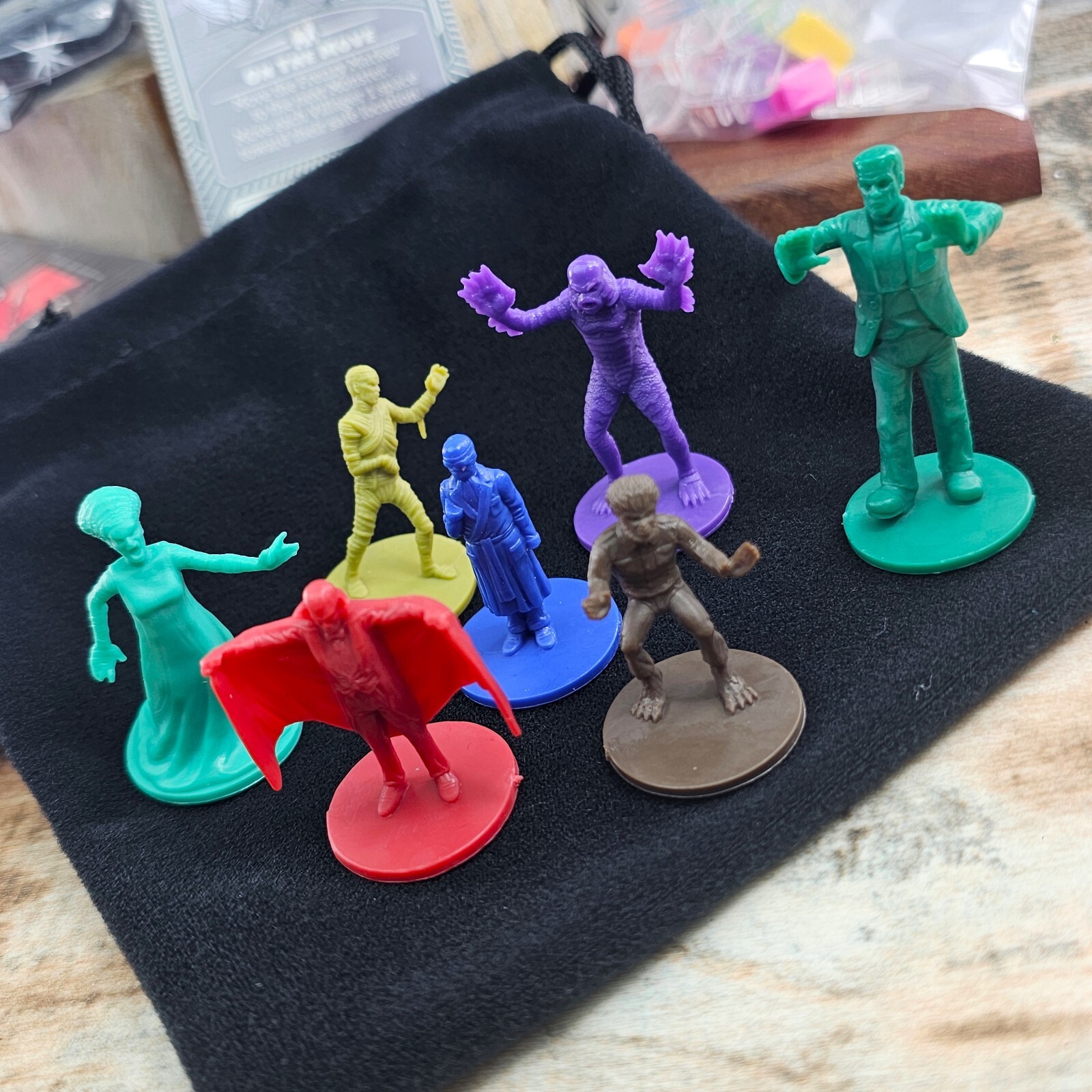 Ravensburger Universal Studio Monster HORRIFIED Board Game Creature Black Lagoon