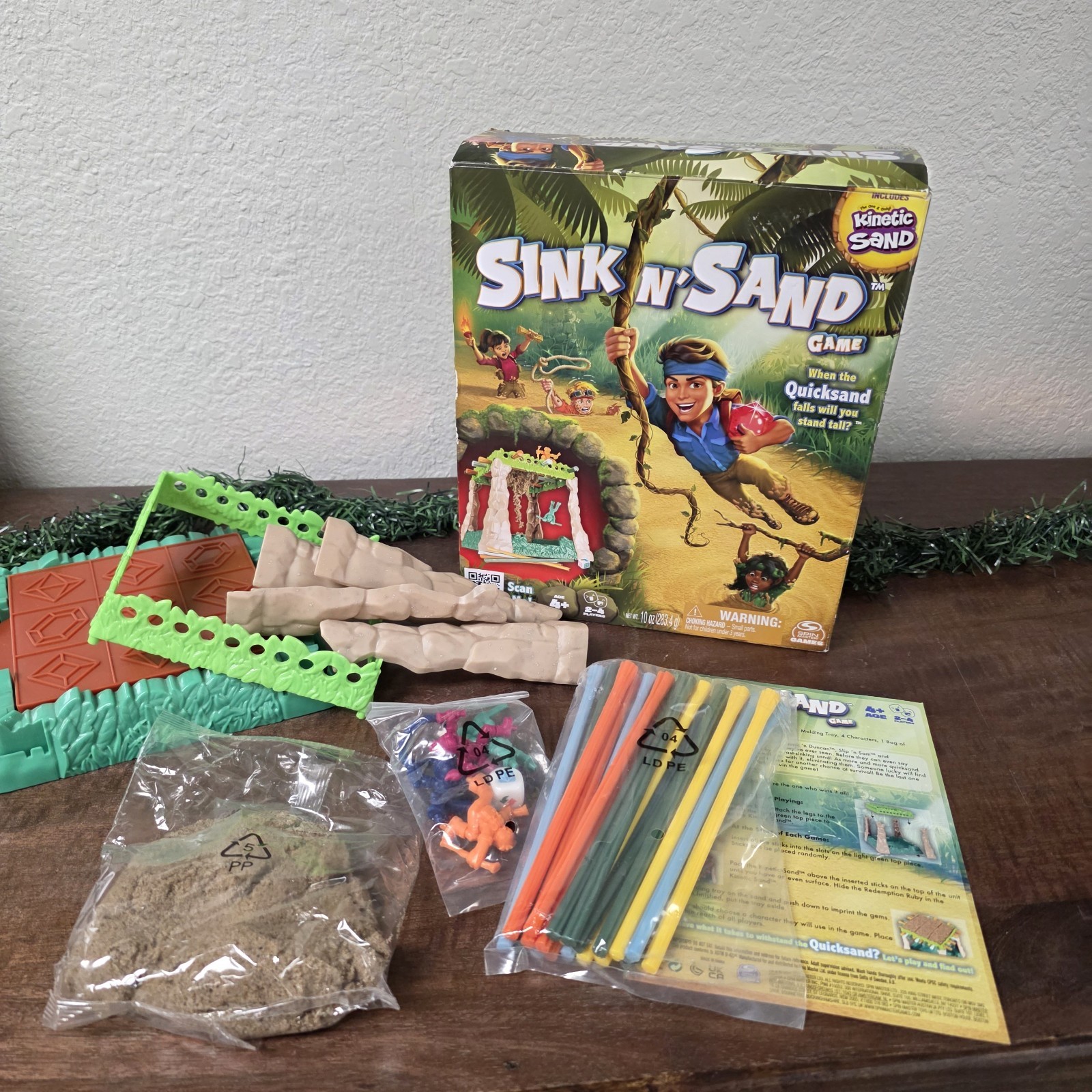 Sink N’ Sand Game with Kinetic Sand for kids or adults. Brand New in Box