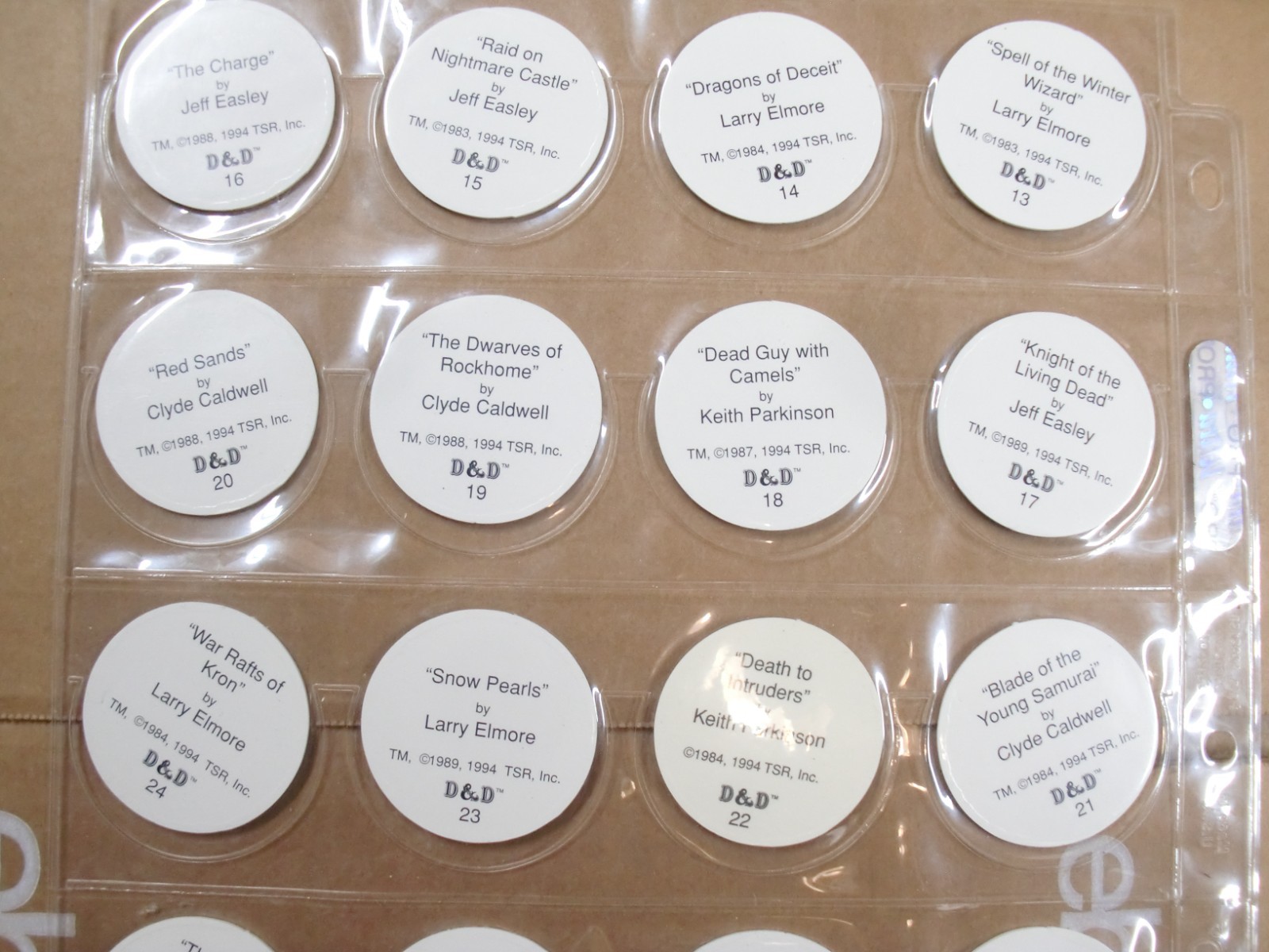 POGS/MILKCAPS DUNGEONS & DRAGONS COMPLETE SET OF (30) +2 SHEETED BY TSR IN 1994
