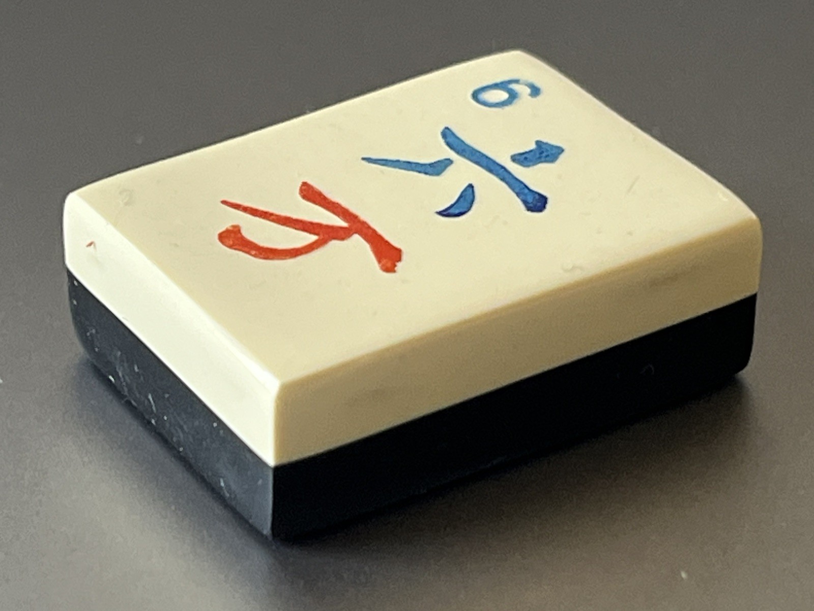 small Vtg 1920’s Mahjong Pung Chow two-tone Replacement Tile CRAK 6