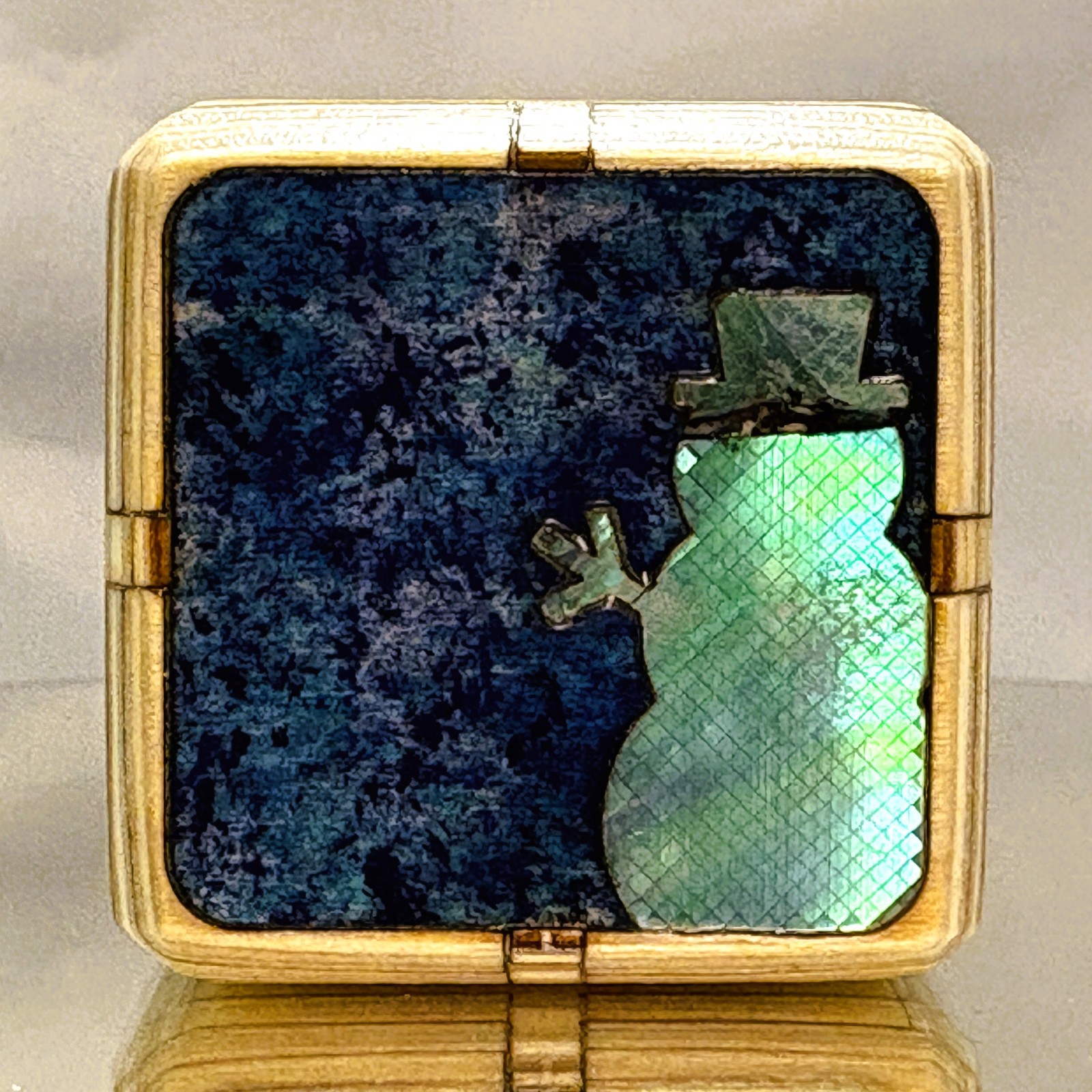 Snowman’s Shimmer – Deep Blue Winter – Backgammon Doubling Cube 36mm