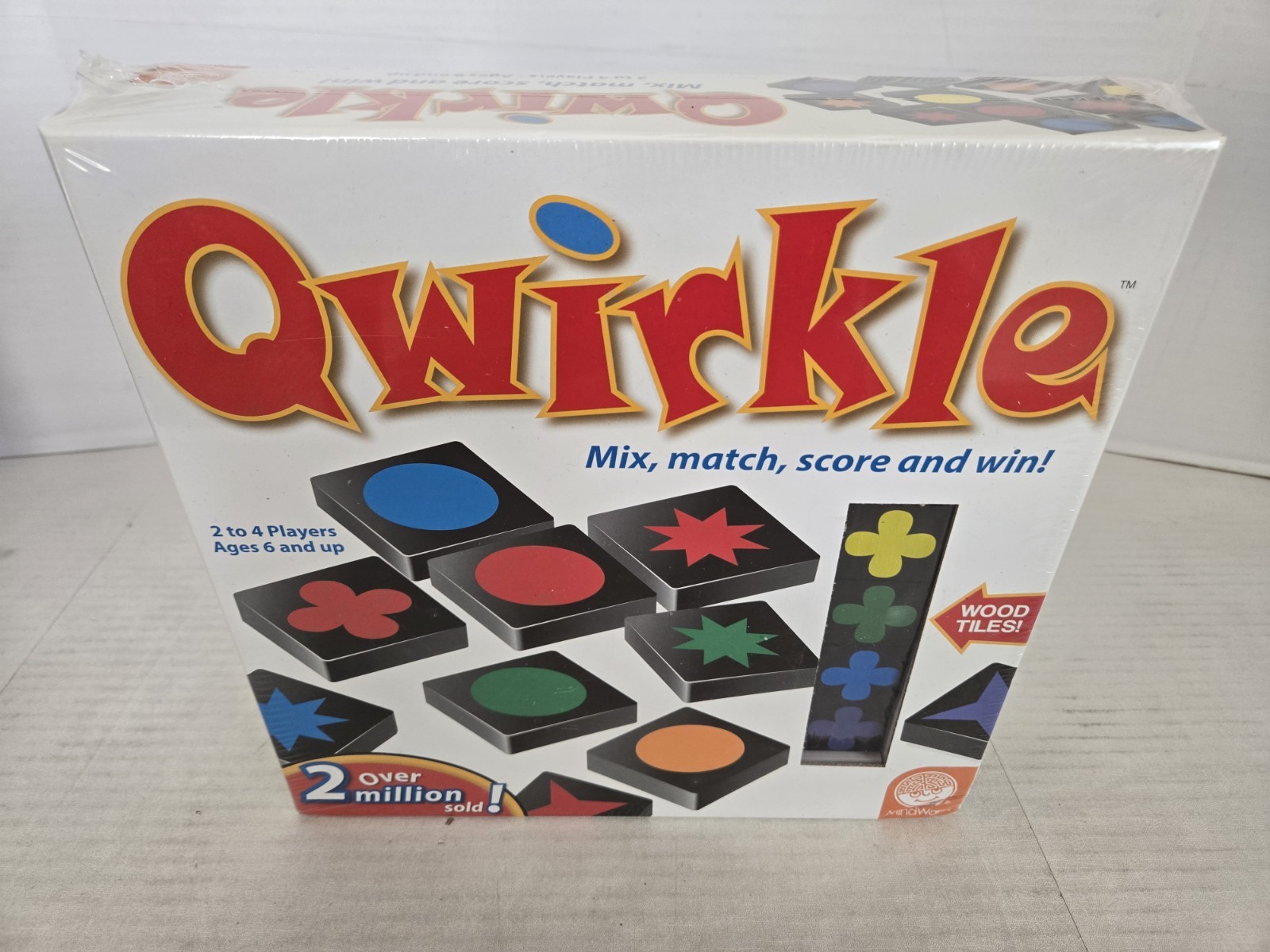 Qwirkle Wooden Tiles Board Game 2015 Factory Sealed FREE SHIPPING