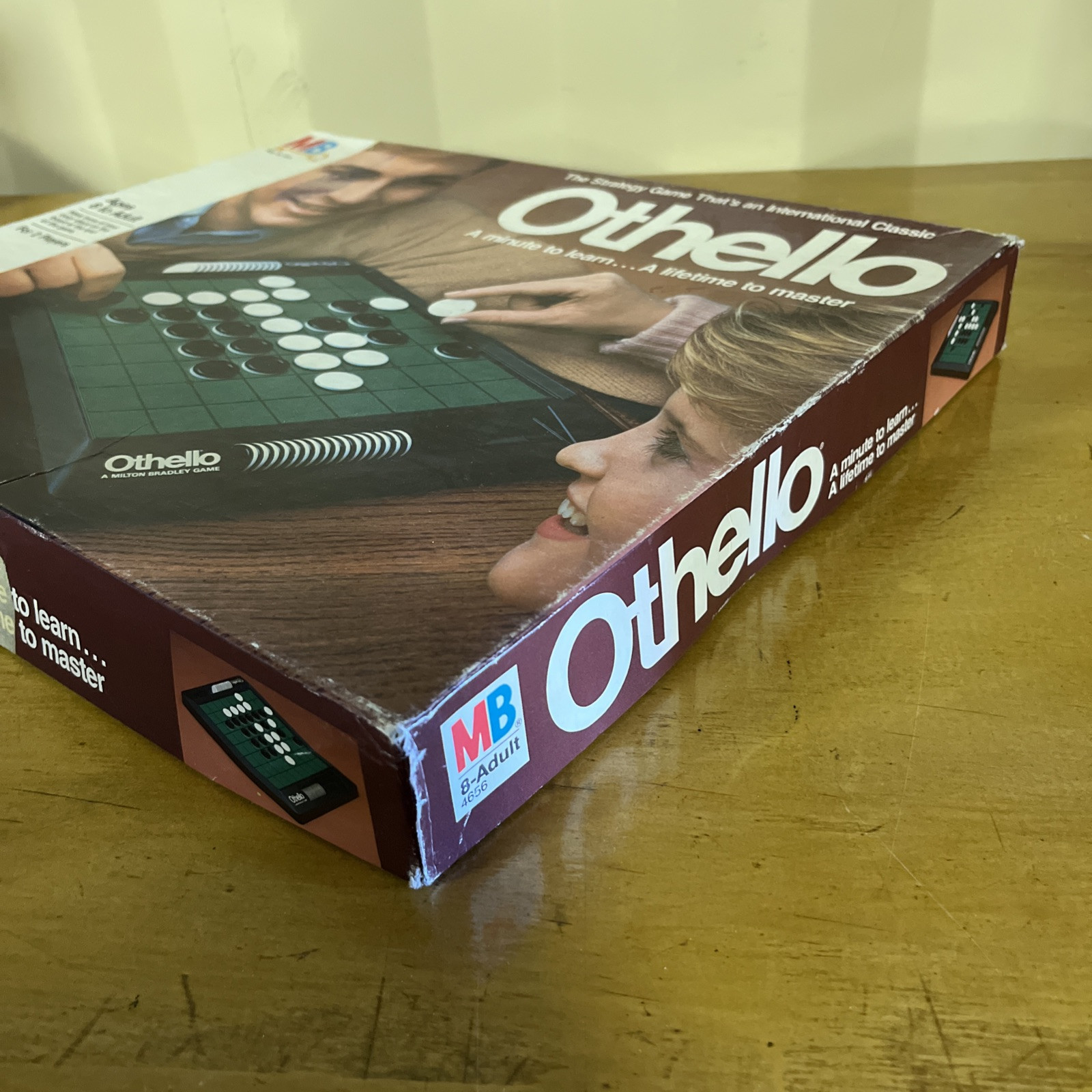 1986 Milton Bradley Othello Board Game