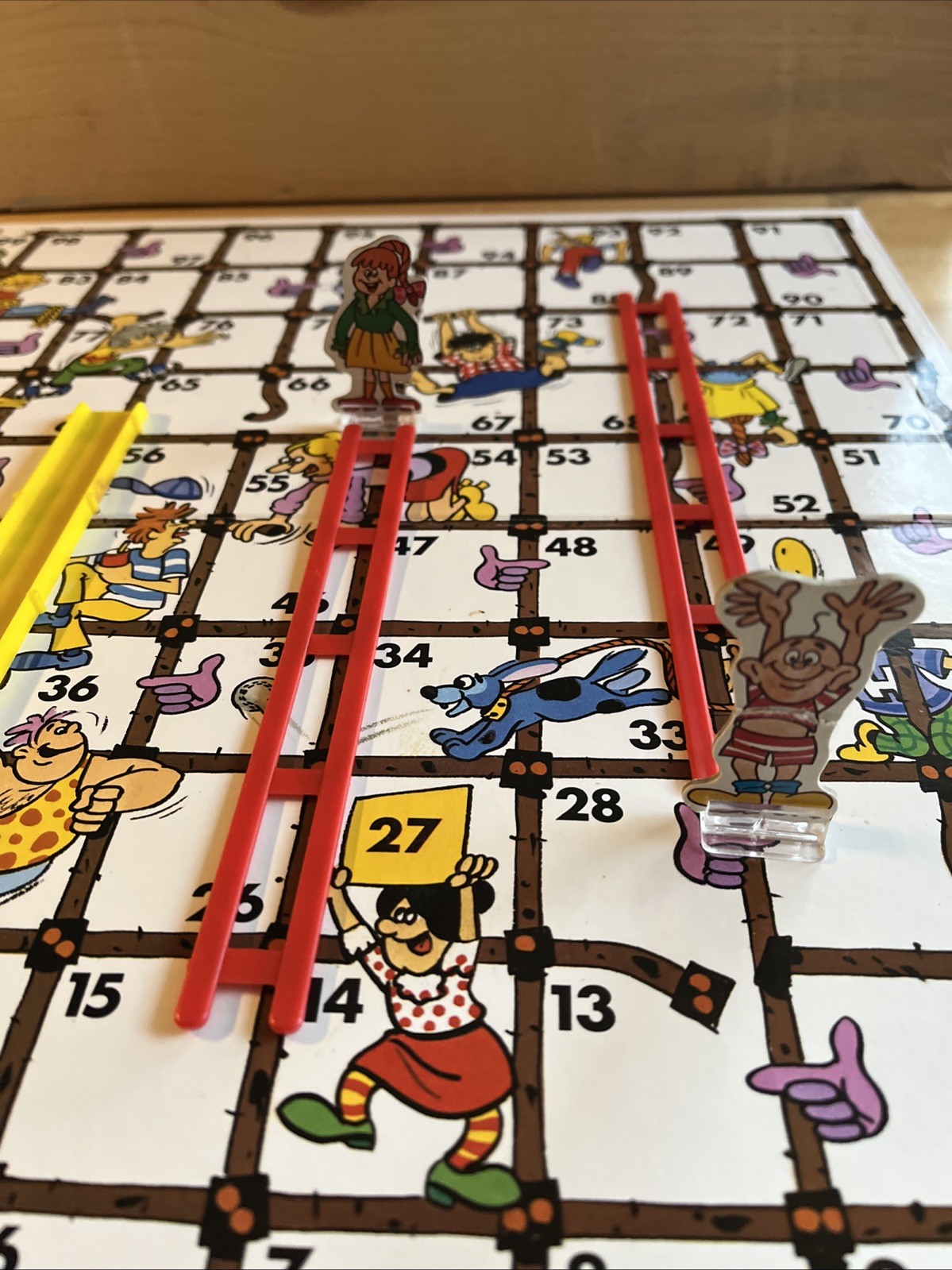 Schmidt Spiele Rauf & Runter 80′ Vintage- Shoots and Ladders Game- not complete