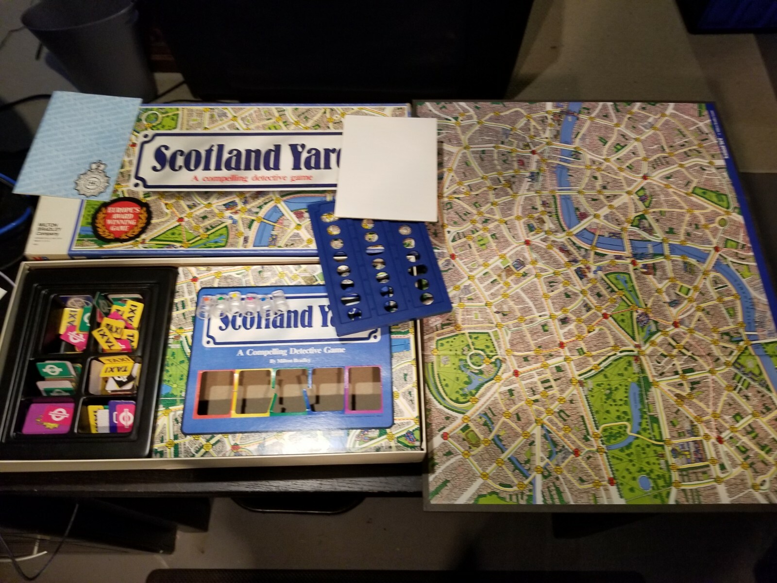 Vintage Scotland Yard Detective Game Award Winning Capture Mr. X no. 4500