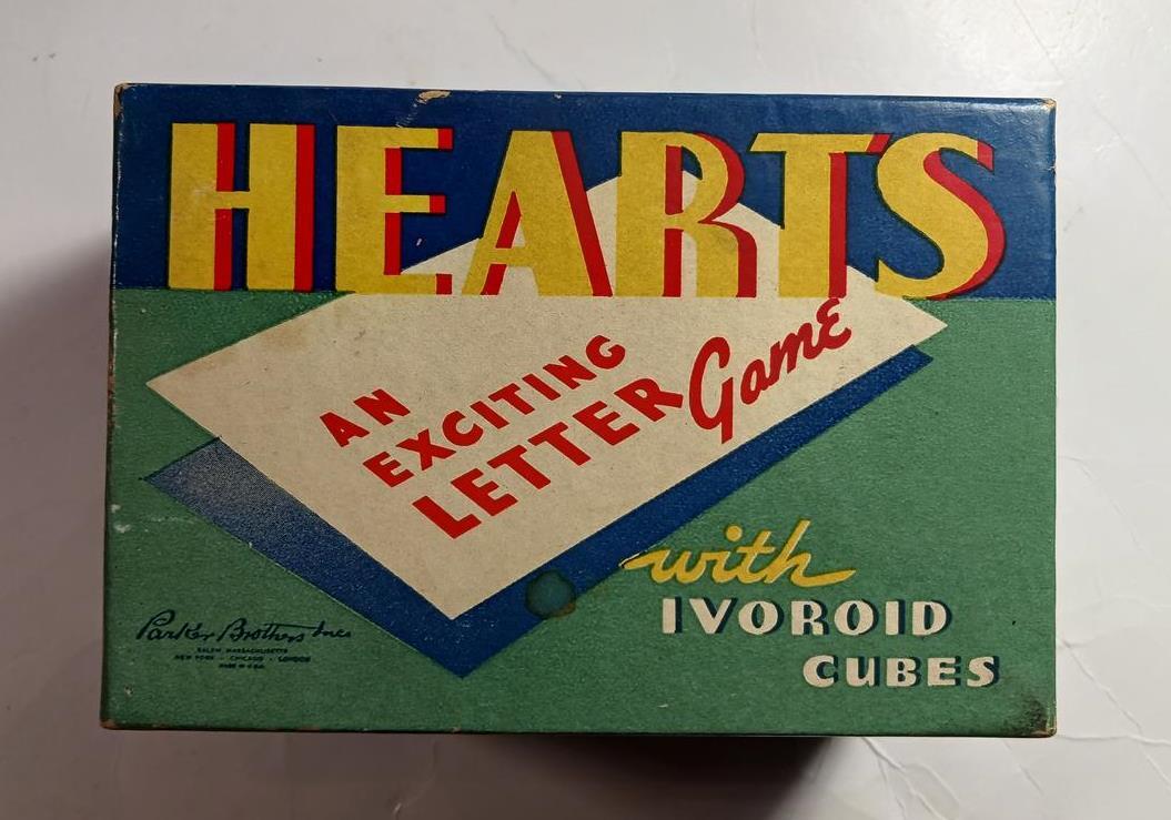 VINTAGE HEARTS LETTER GAME IVOROID CUBES PARKER BROS 1930’S 1940’S COLORFUL BOX