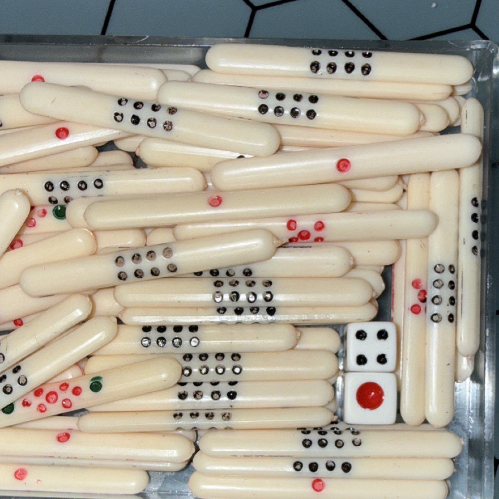 Vintage Mah Jong Chinese Sic Bo Gambling Tile Set 1960 w Banker Chart & Counters