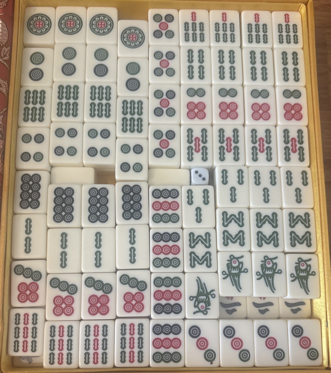 Traditional Chinese Mahjong Game Set w/ 144 Engraved +2 Spare Tiles, Dice & Case