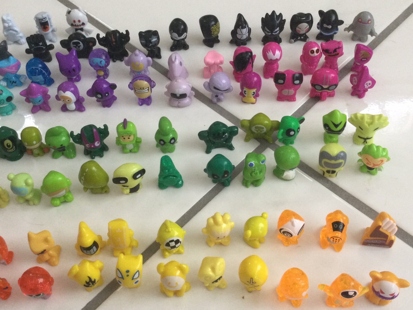 Large Lot of 148 Vintage GoGo’s Crazy Bones Mini Figurines GoGos