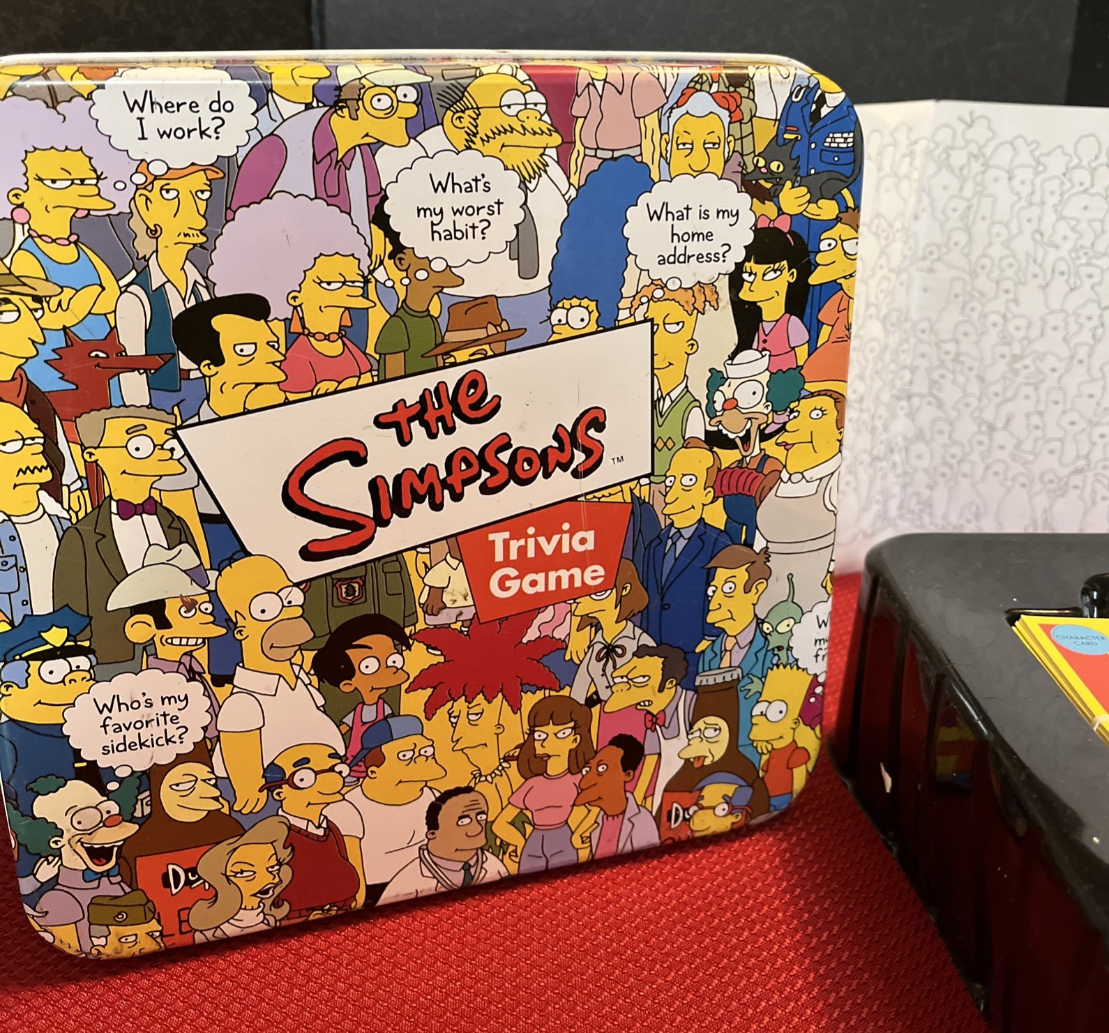 2000 The Simpsons Trivia Game in Collector Tin Complete