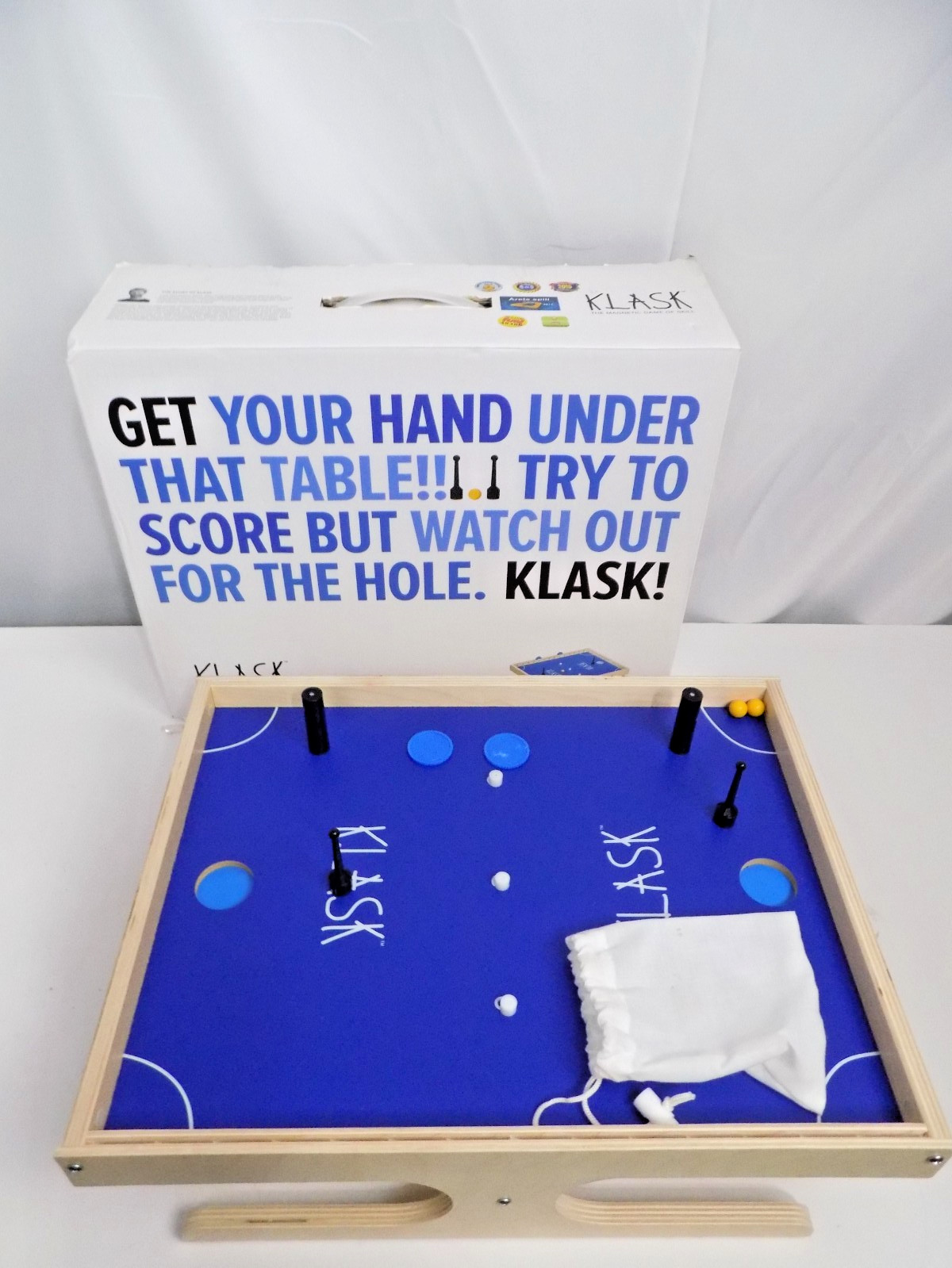 Klask The Magnetic Award-Winning Party Game of Skill – for Kids and Adults.