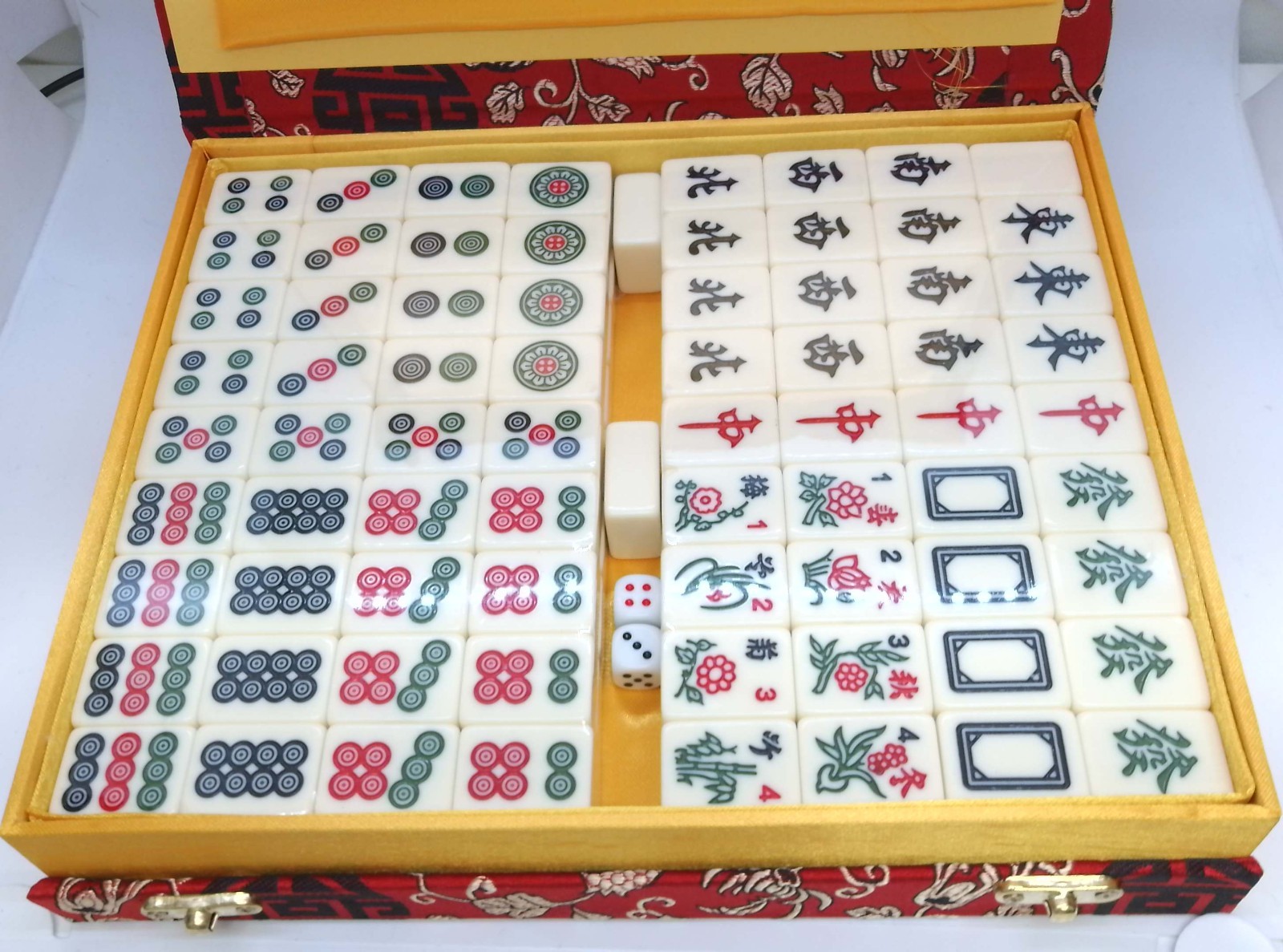 Hey! Play! Chinese Mahjong Game Set 80-MAHJ 146 Tiles Red Case New