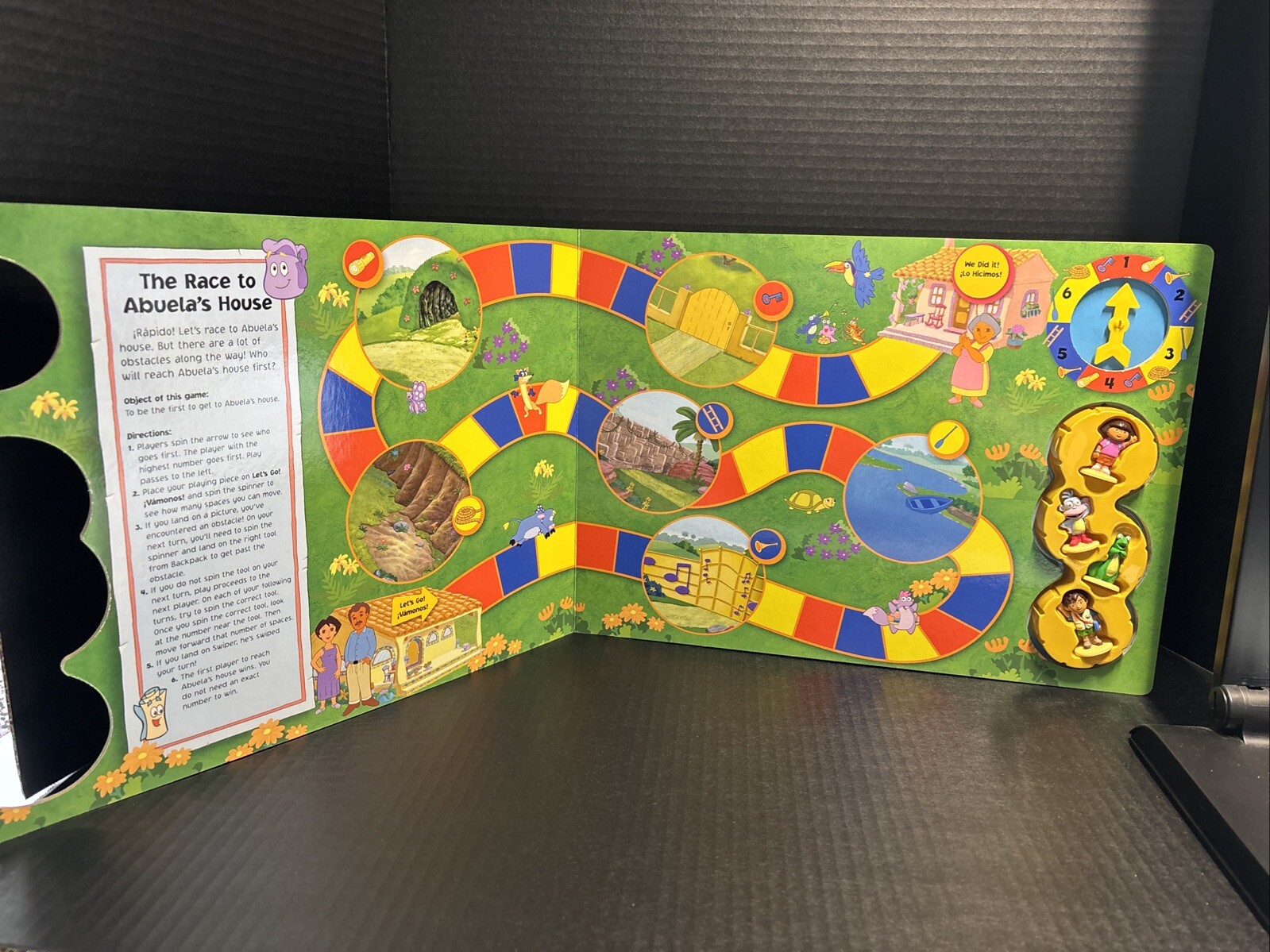 NICK JR. DORA THE EXPLORER ADVENTURE GAME BOOK-5 GAMES & 4 FIGURES-COPYRIGHT2004