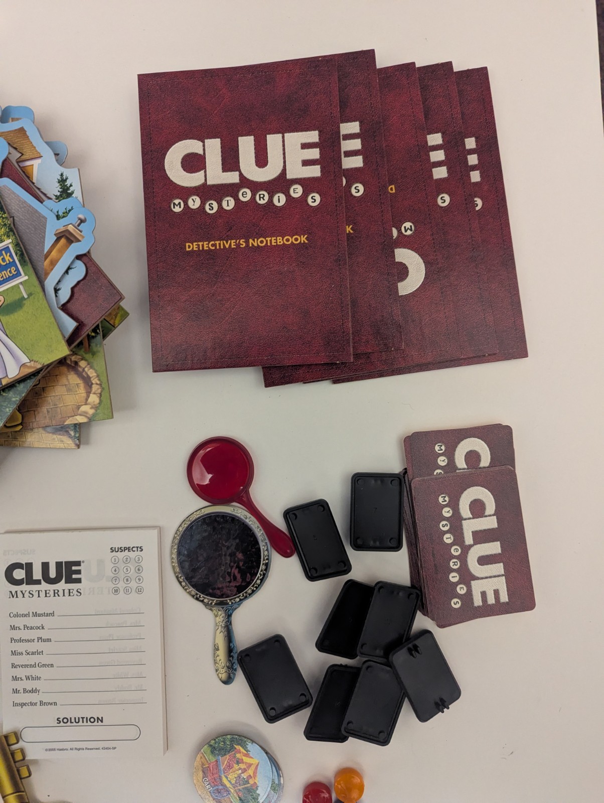2005 Clue Mysteries Decoding Detective 50 Cases Board Game Parker Brothers