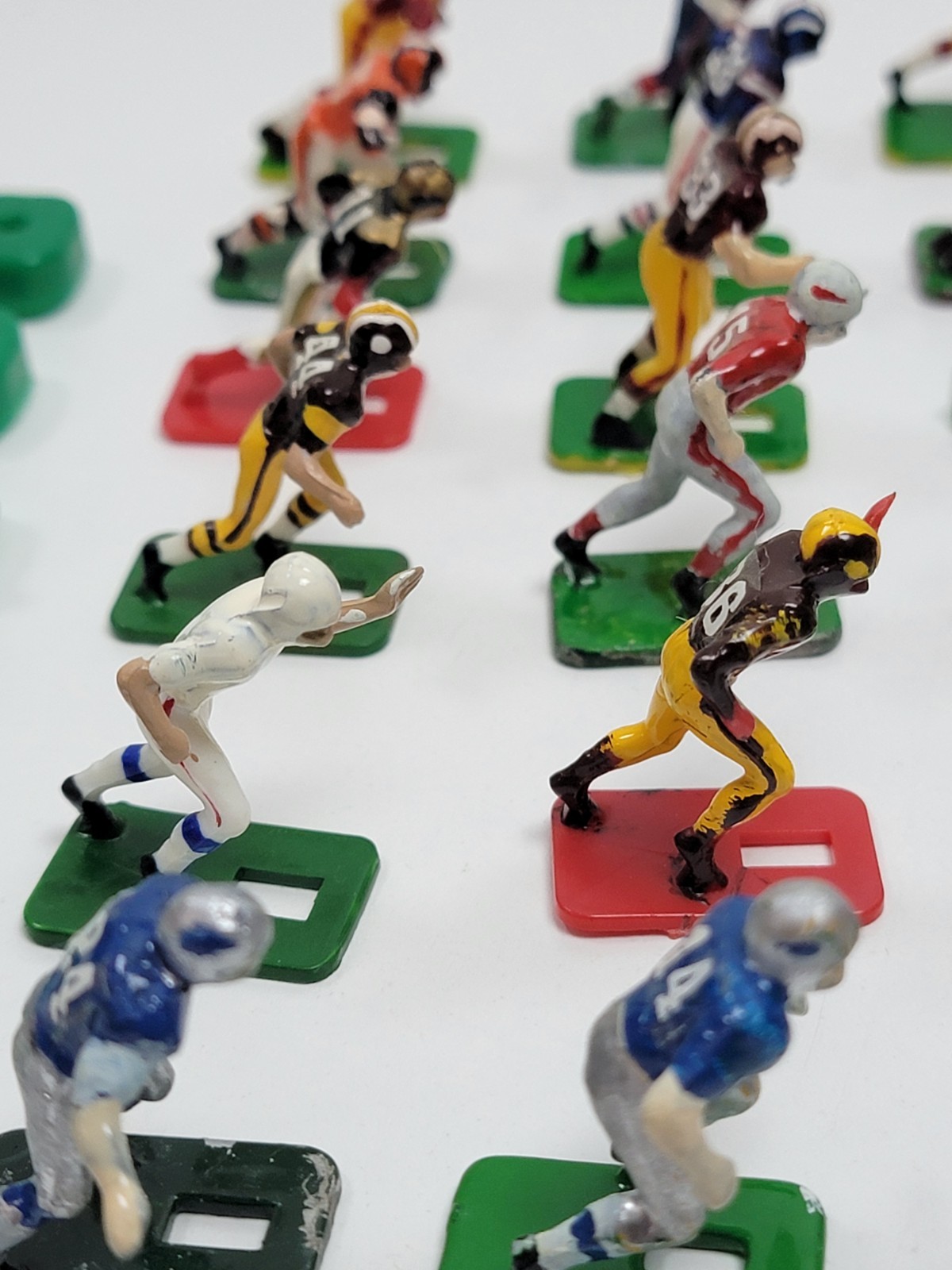 Vintage Tudor Electric Football Game NFL Team Figures Lot Of 24 Mixed