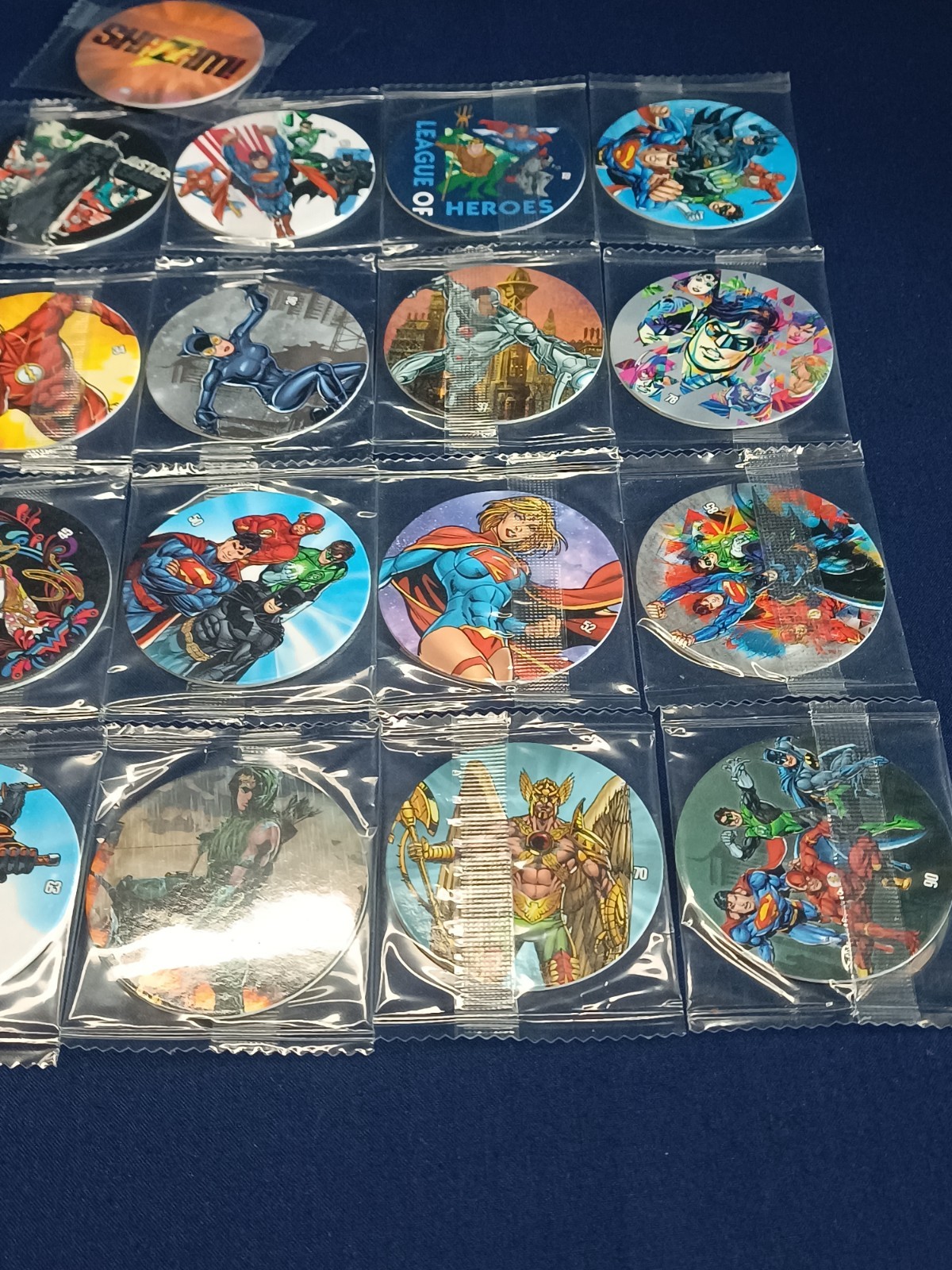 Lot of 25 DC Comics Justice League Pogs Tazos Caps – Chipicao Cardboard Sealed