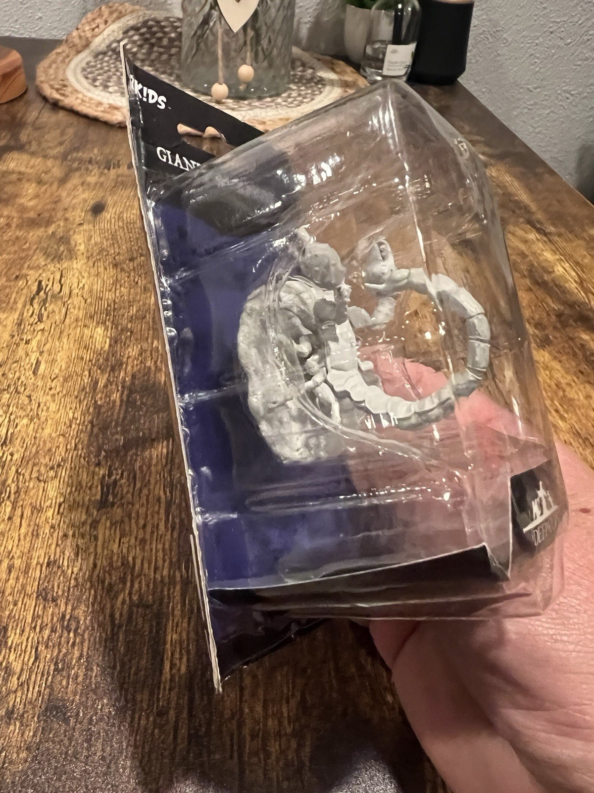 WIZKIDS DEEP CUTS MINIATURE BRAND NEW ~ GIANT SCORPION