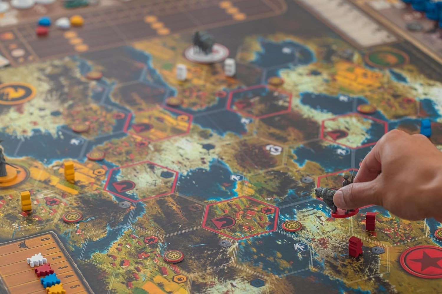 Engine-Building Strategy Board Game for 1-5 Players, Area Control, Mechs