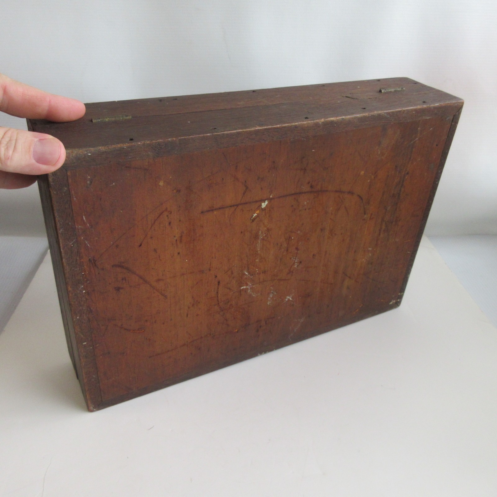 ANTIQUE WOODEN BACKGAMMON SET early wood bone dice?