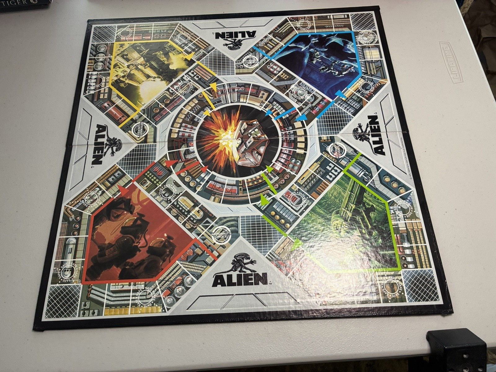 Vintage 1979 ALIEN BOARD GAME by KENNER Complete Kids’ Nightmare Fueled 70s fun