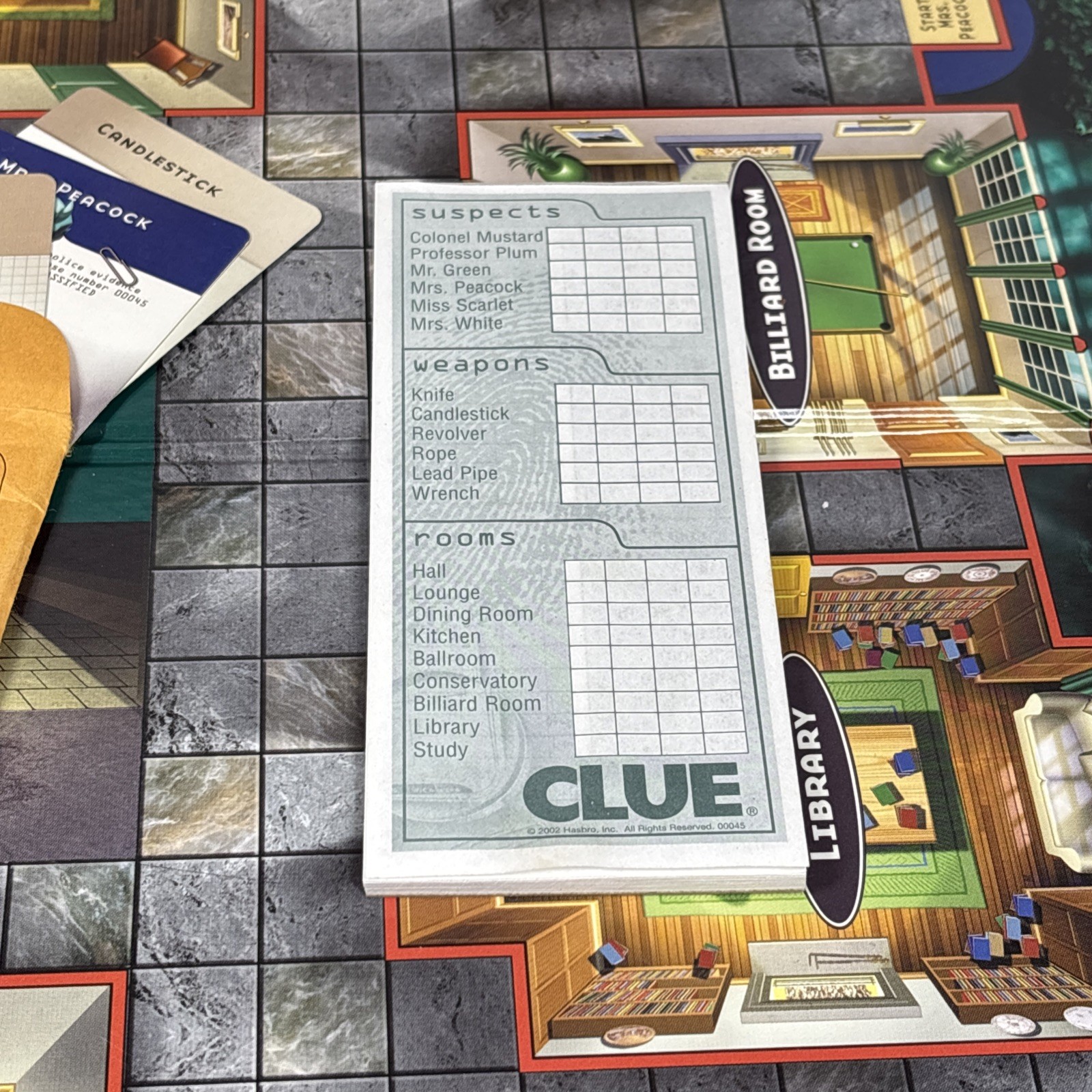 Clue COMPLETE Parker Brothers 2005 Classic Detective Board Game Mystery