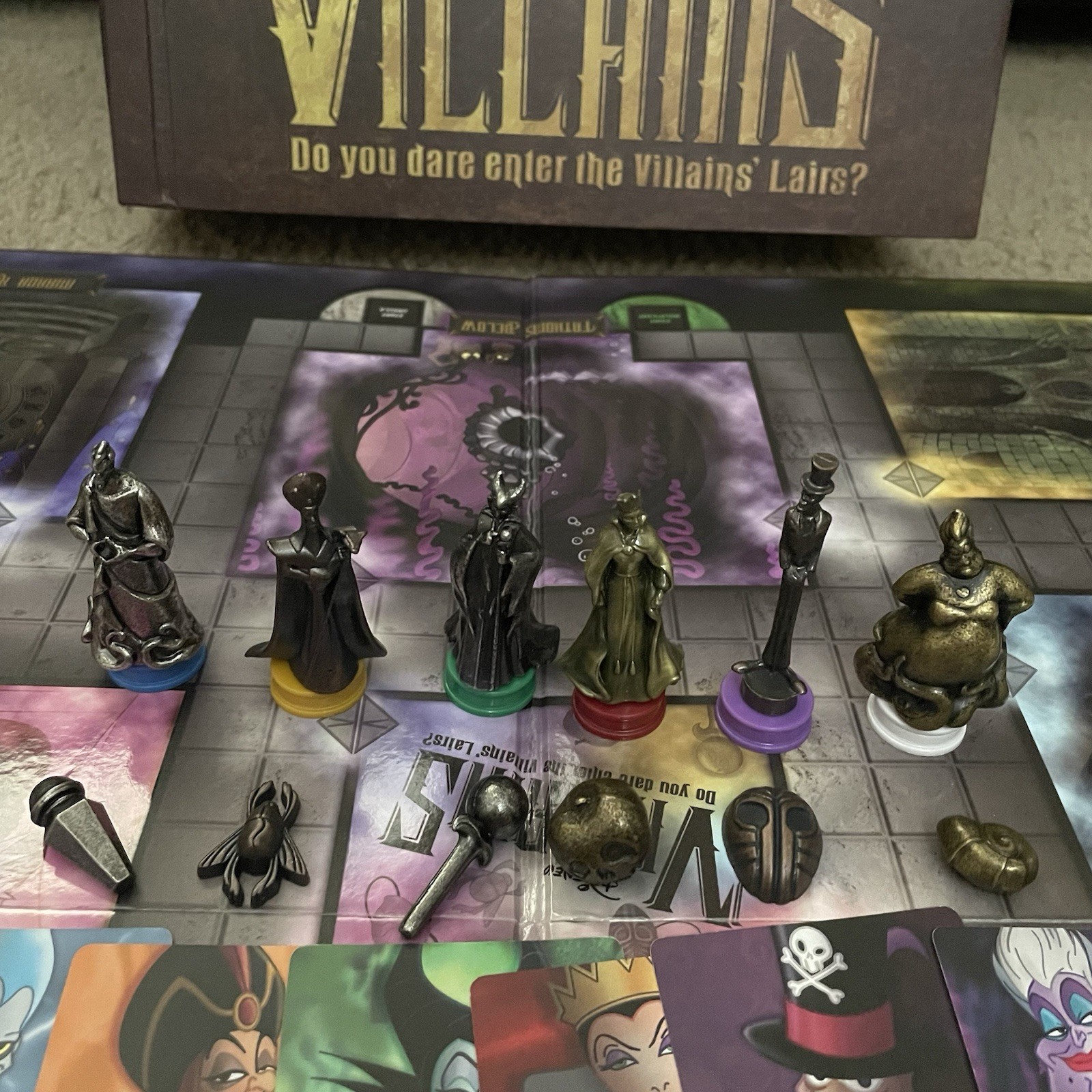 Disney Parks Edition Clue Villains Board Game Hasbro Exclusive COMPLETE