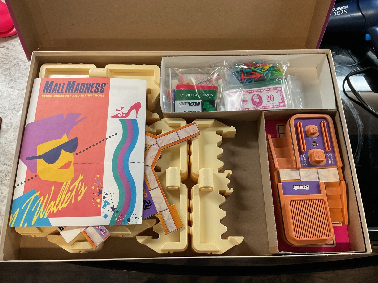 Vintage 1989 Mall Madness Electronic Board Game Milton Bradley 100% Complete