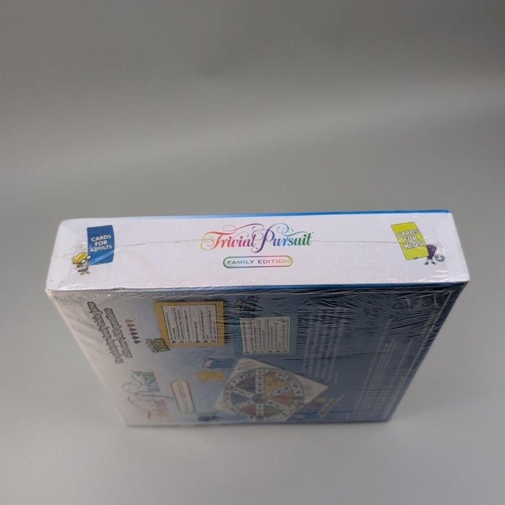 Hasbro Gaming Trivial Pursuit Family Edition Board Game 2-6 Players Multicolor