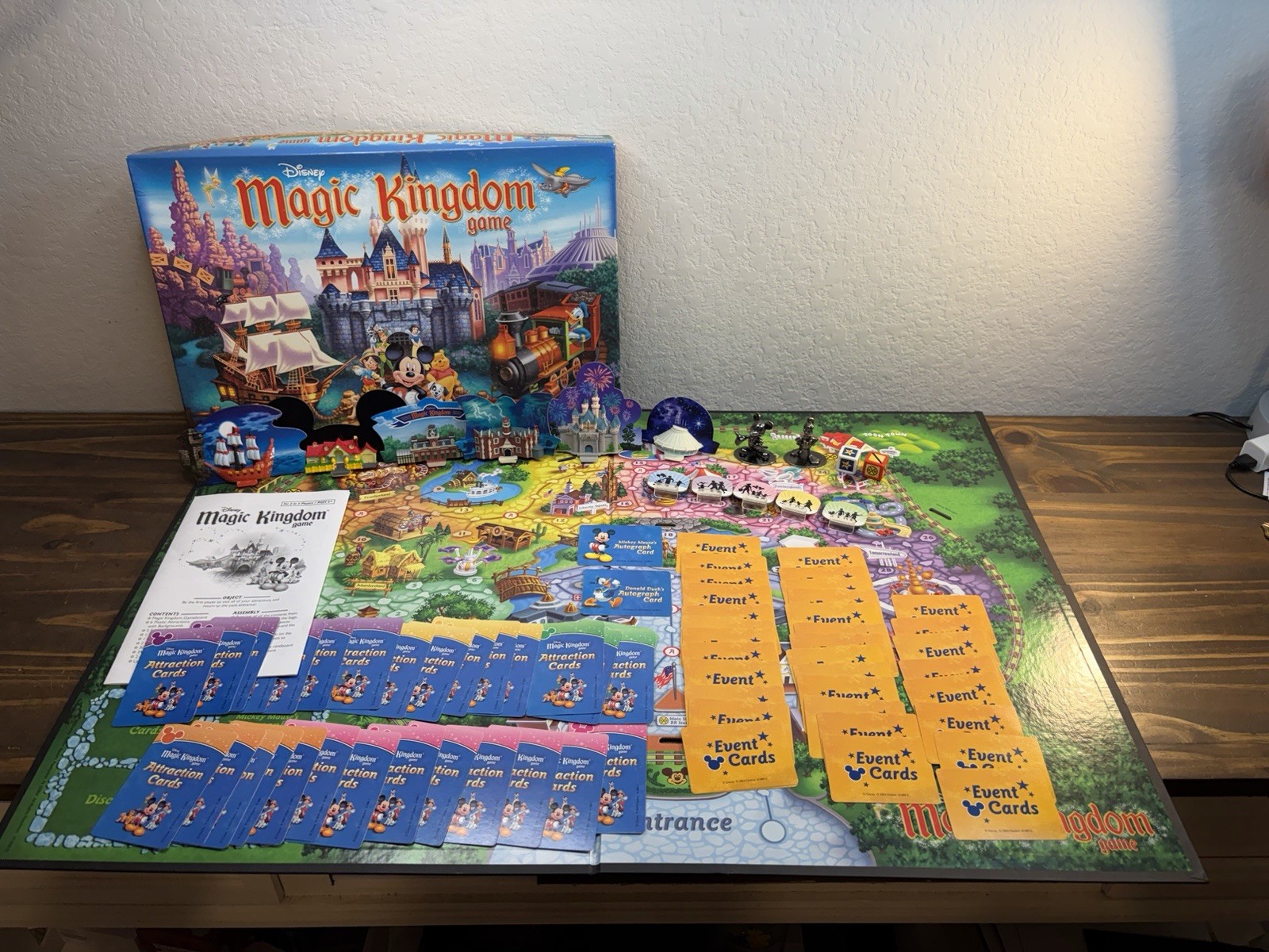 Disney Magic Kingdom 3D Land Board Game 2004 Parker Brothers 100% Complete EUC!