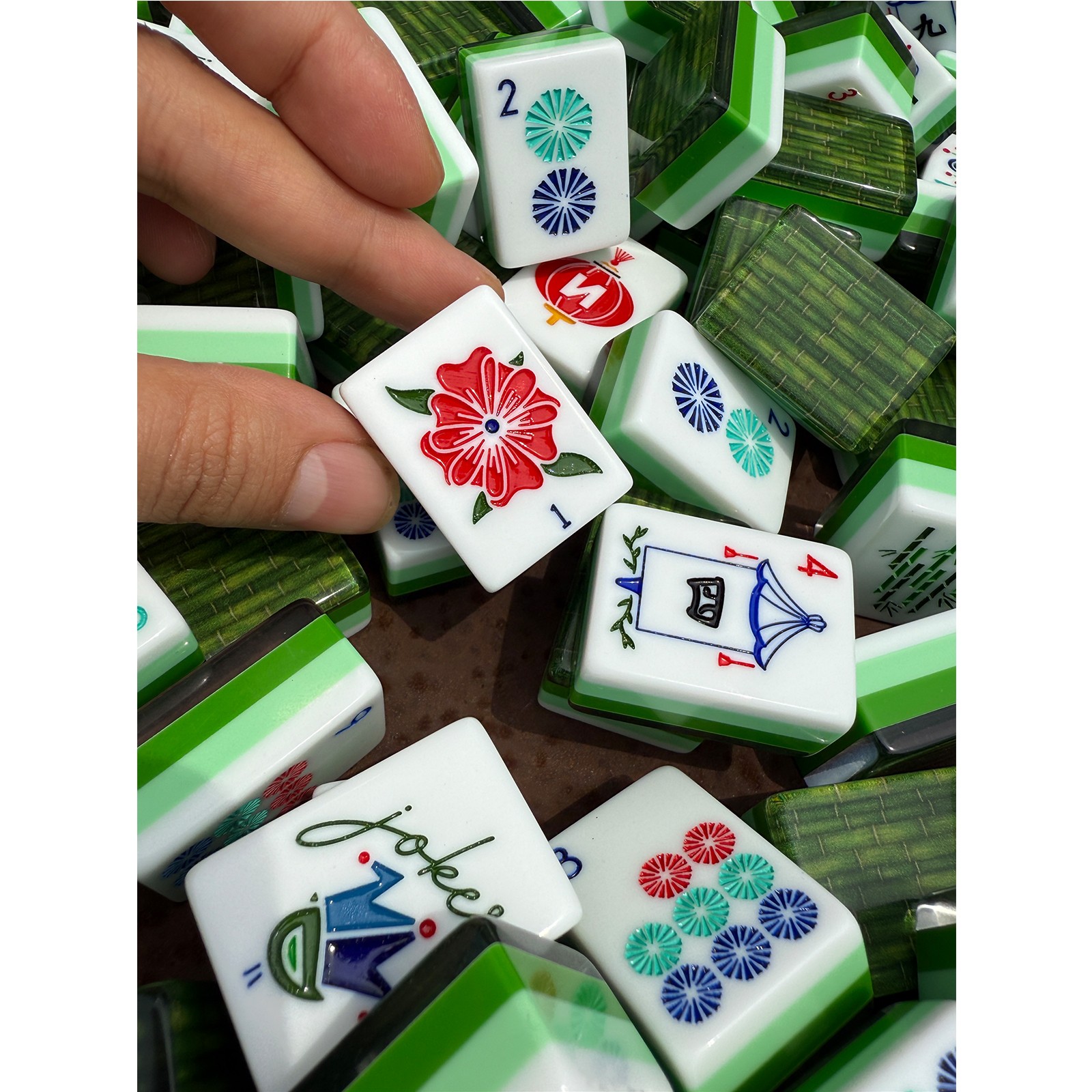 American Mahjong Set 160 Tiles – Gifts for Family / Friends / Mother’s Day
