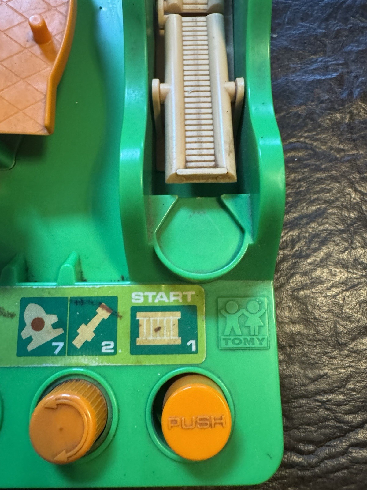 VINTAGE Run Yourself Ragged Maze Game Obstacle Course Incomplete