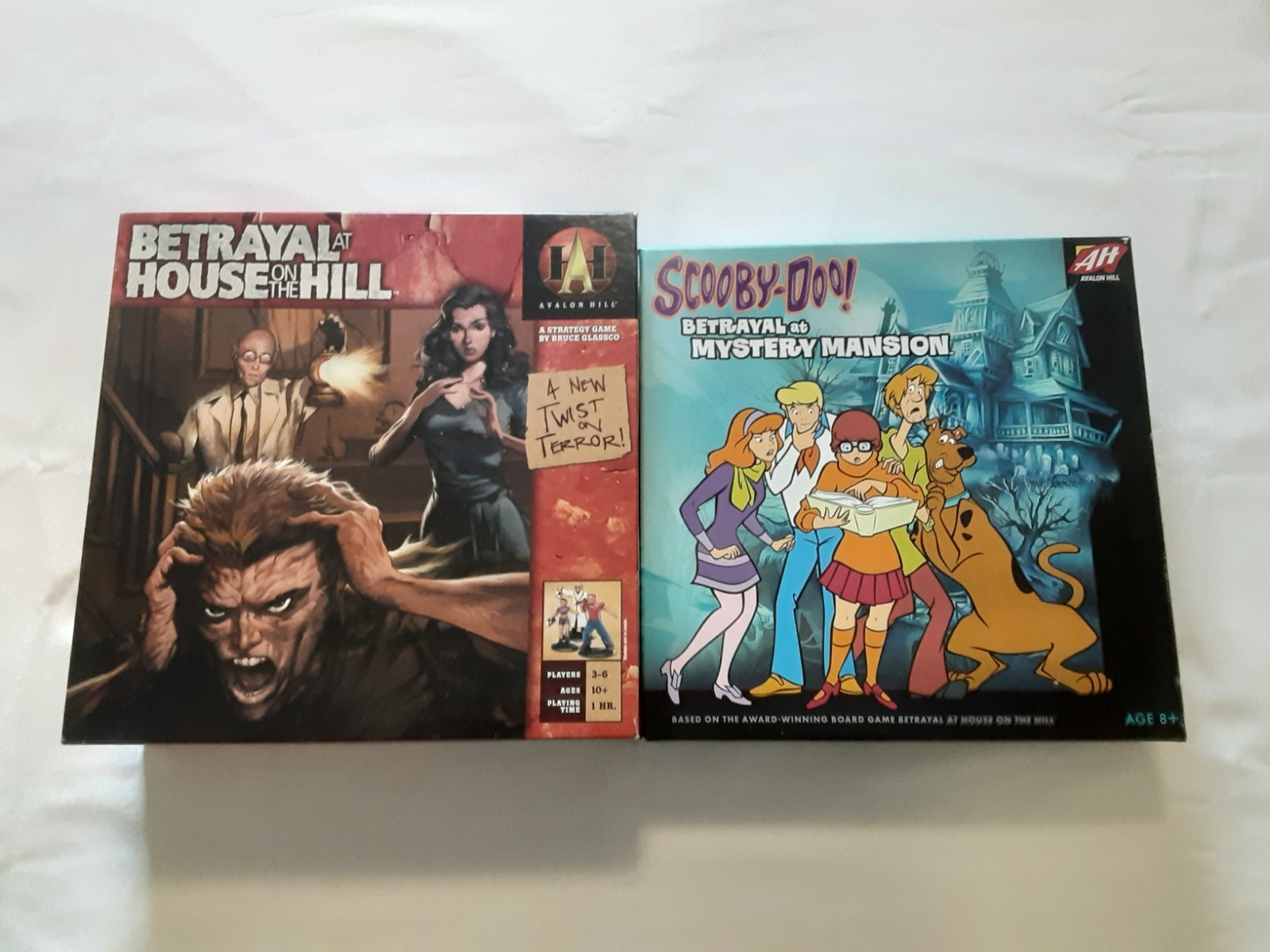 Betrayal at House on the Hill 1st Ed / Betrayal at Mystery Mansion – Excellent!