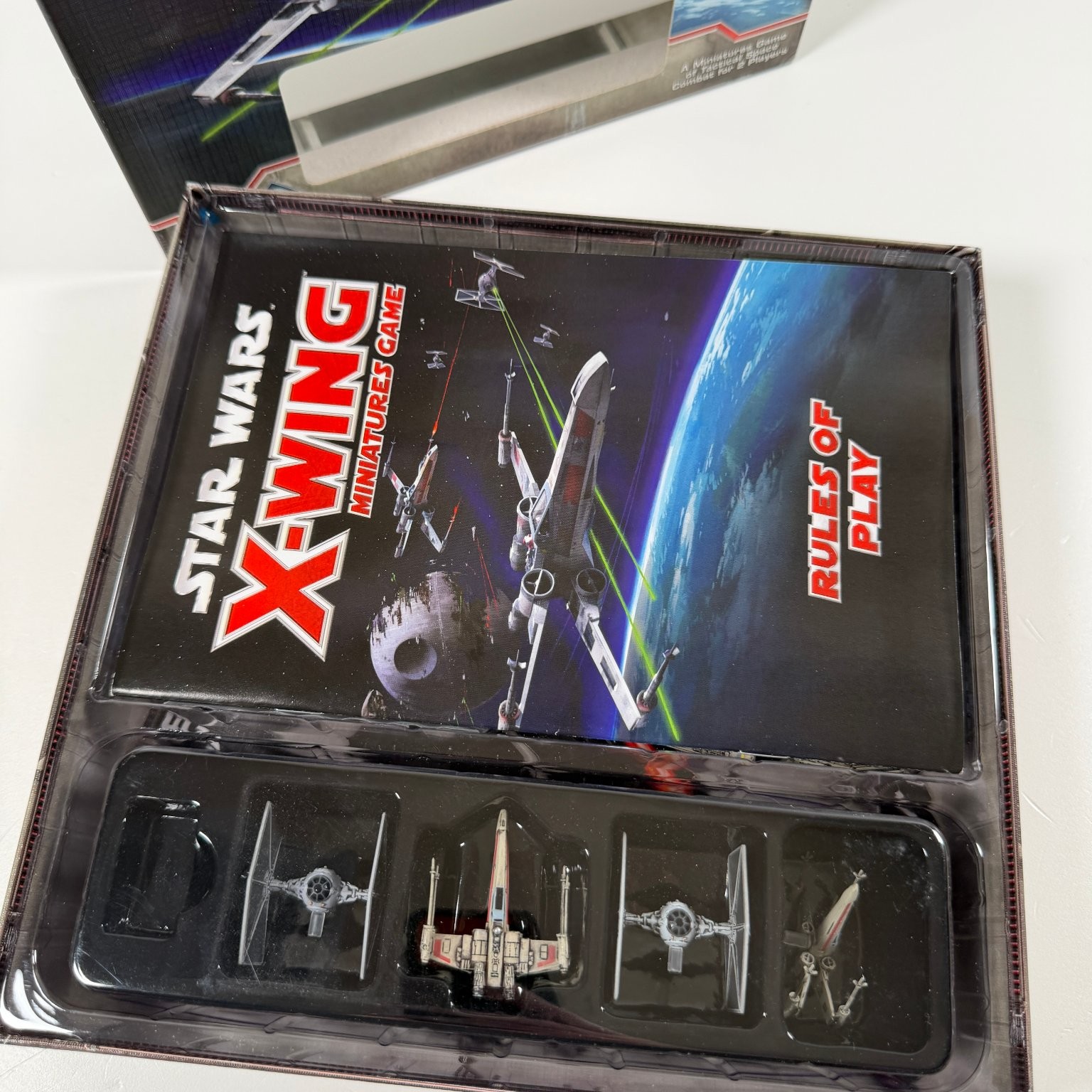 Star Wars X-Wing Miniatures Game Fantasy Flight Board Game 2012 2 Players
