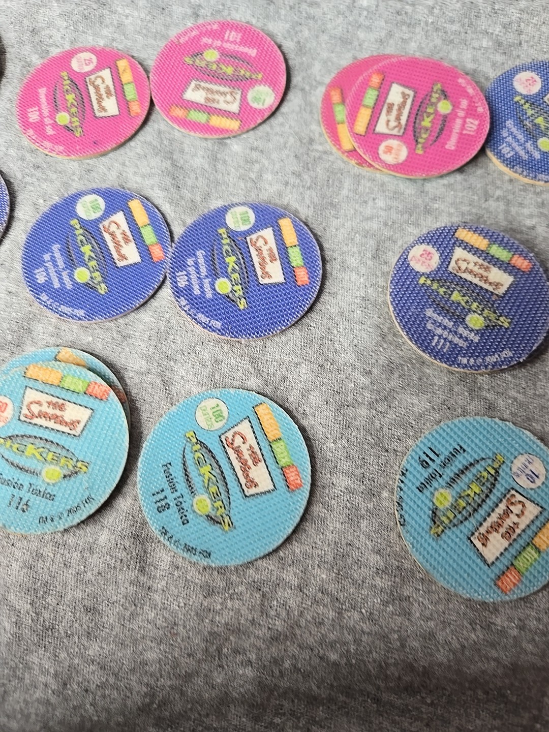 The Simpsons Pickers Lot Of 102 Pogs Tazos Magic Box 2005 Espanol / Ingles