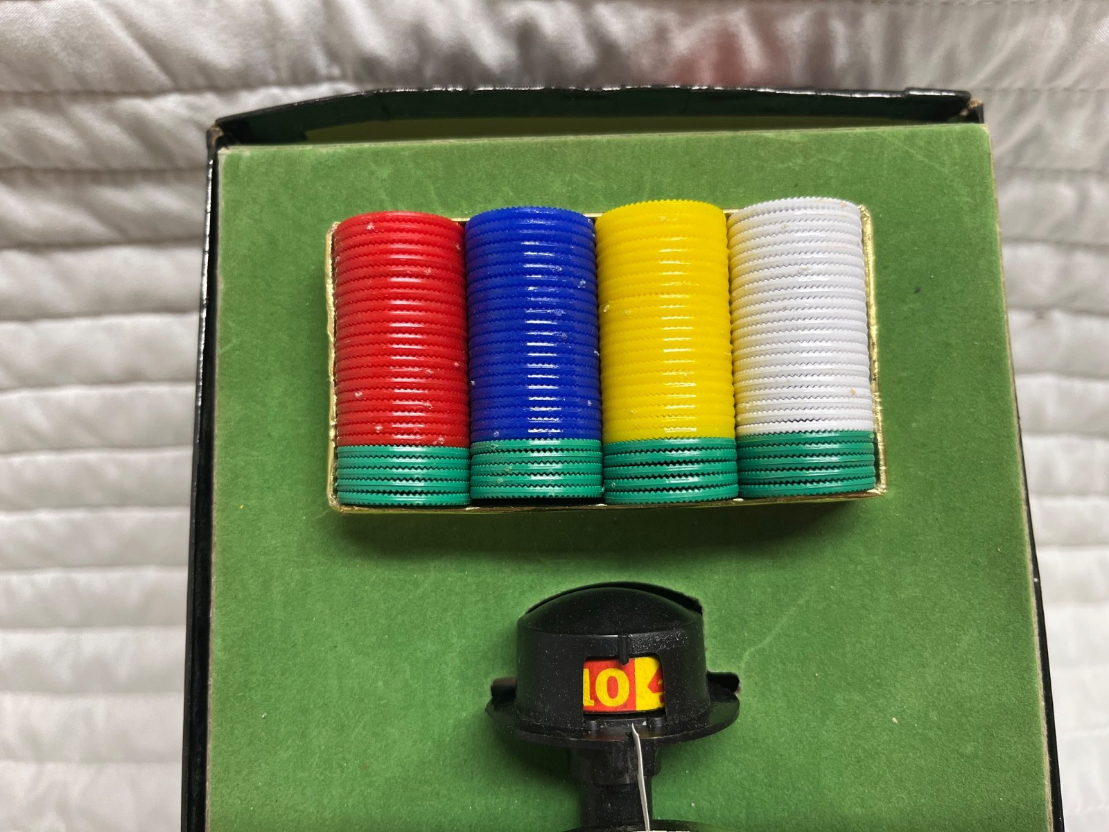 VINTAGE E.S. LOWE WHEEL OF FORTUNE HORSE RACING GAME with original box roulette