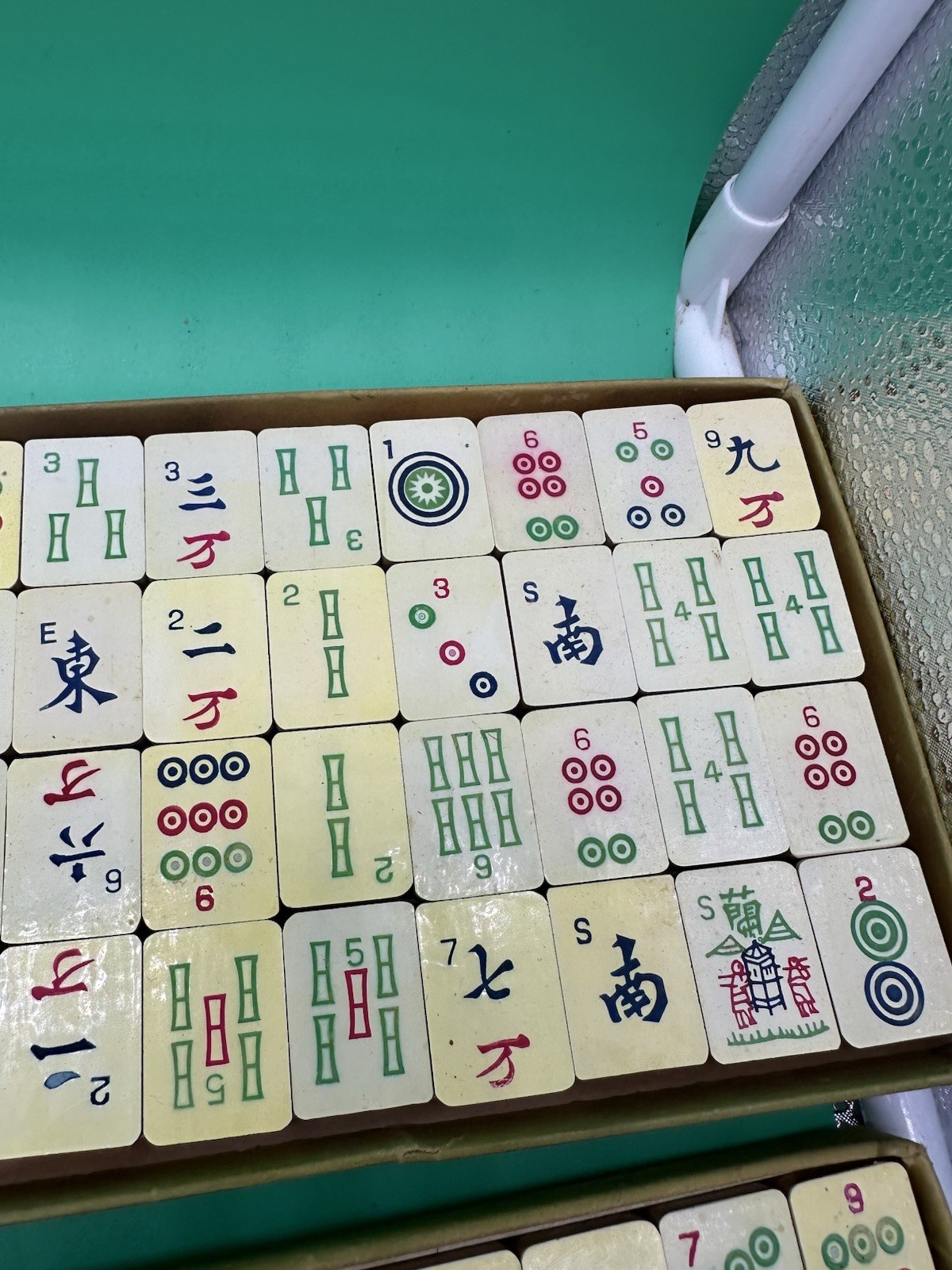 Antique Pung-Chow Mah-jong 144 tiles betting sticks dice,manual and box 1923