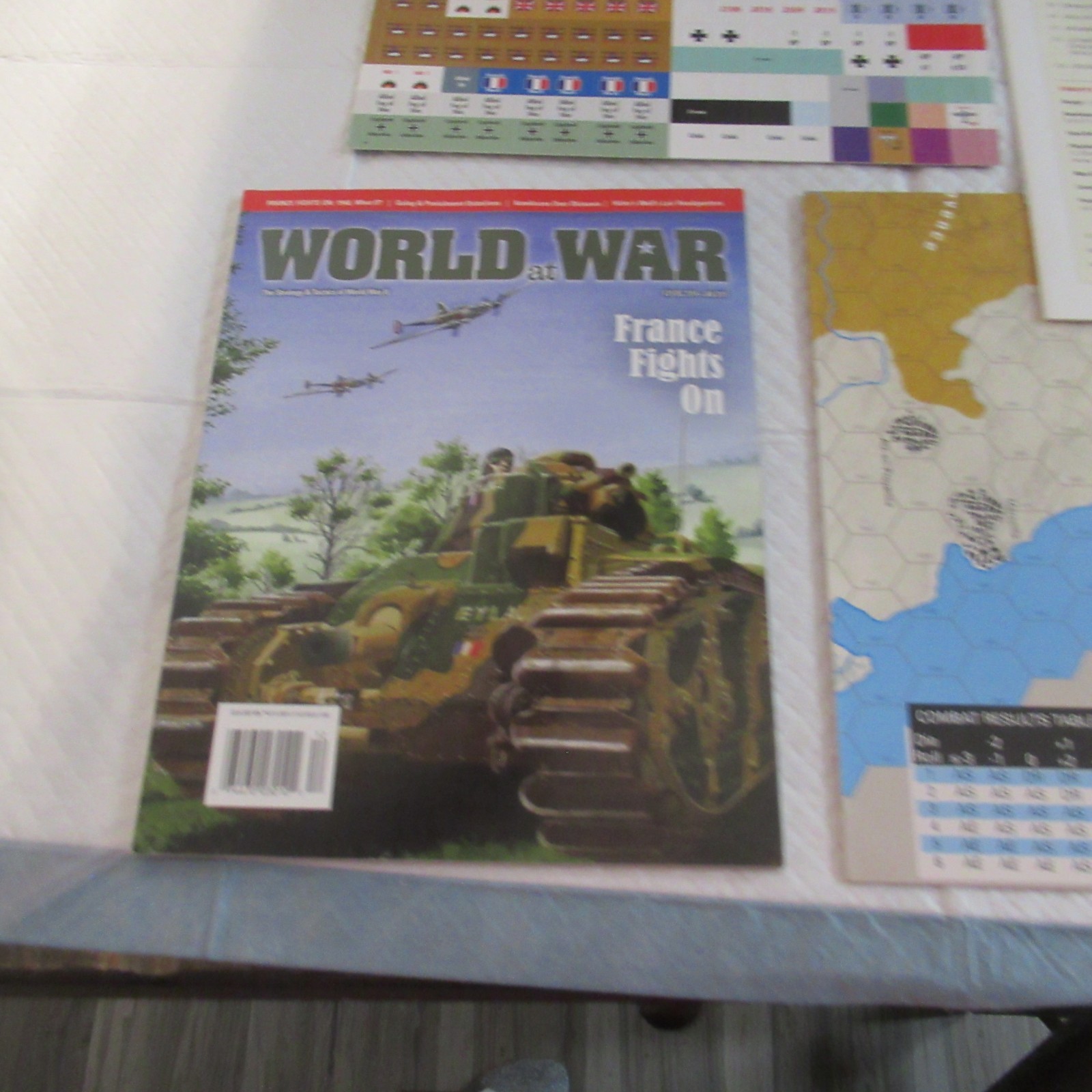 VINTAGE WORLD AT WAR MAGAZINE UNPUNCHED GAME #39 FRANCE FIGHTS ON