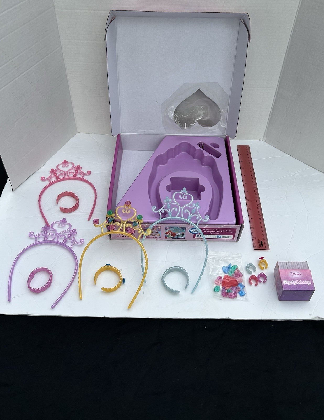 DAZZLING DISNEY PRINCESS Jewelry Tiara Game Complete Belle , Cinderella , Ariel