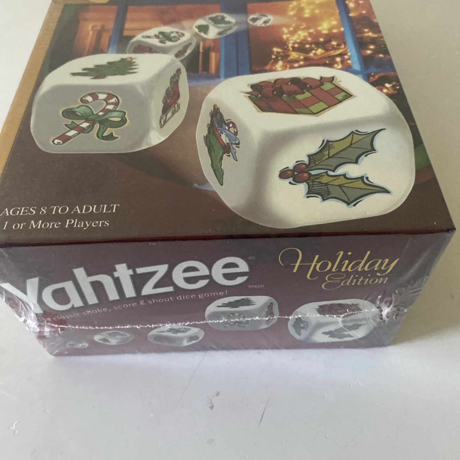 Yahtzee Holiday Edition Christmas Family Dice Game Hasbro USAopoly New