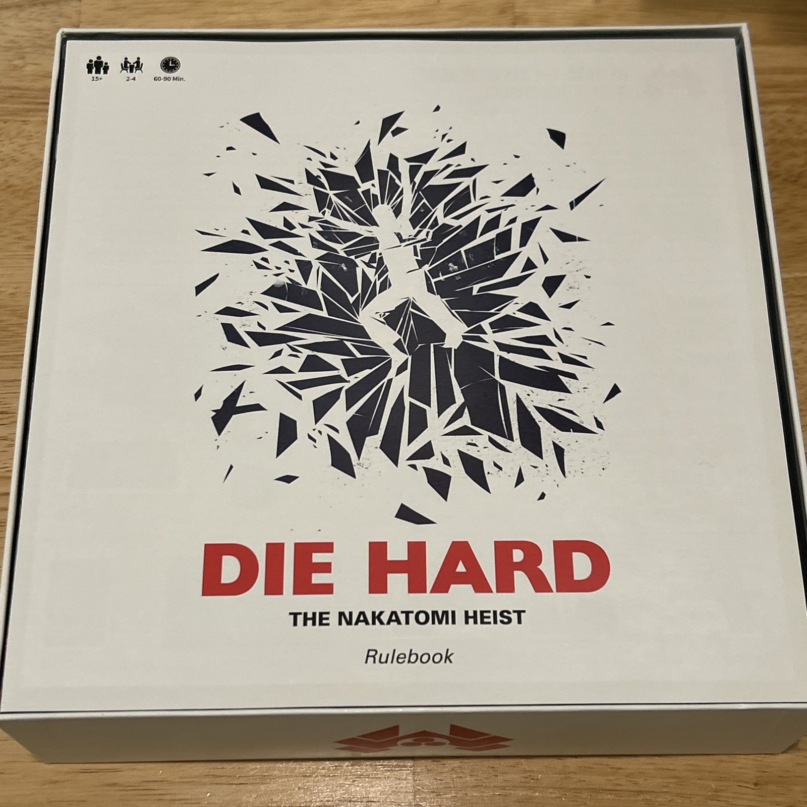 DIE HARD THE NAKATOMI HEIST BOARD GAME OPEN YET UNPLAYED. BRUCE WILLIS CHRISTMAS